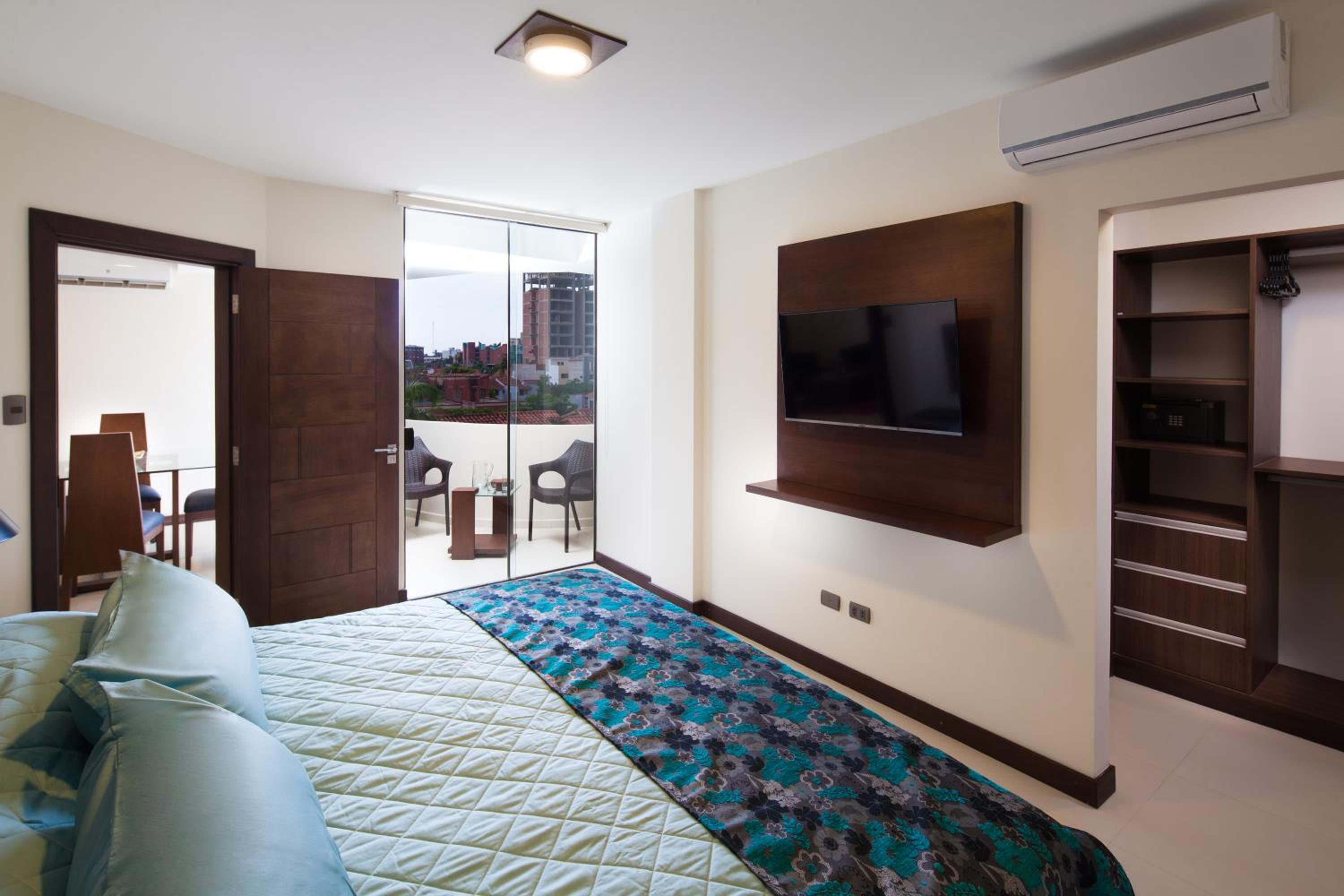 Deluxe Suite photo 3