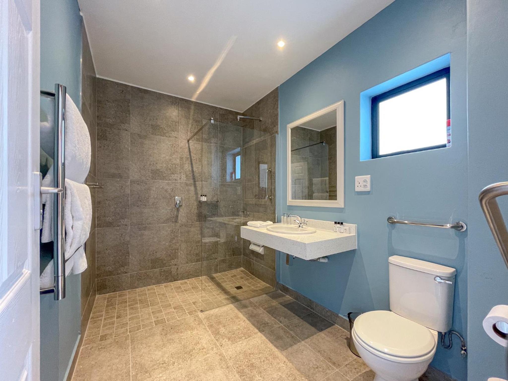 Comfort King Room