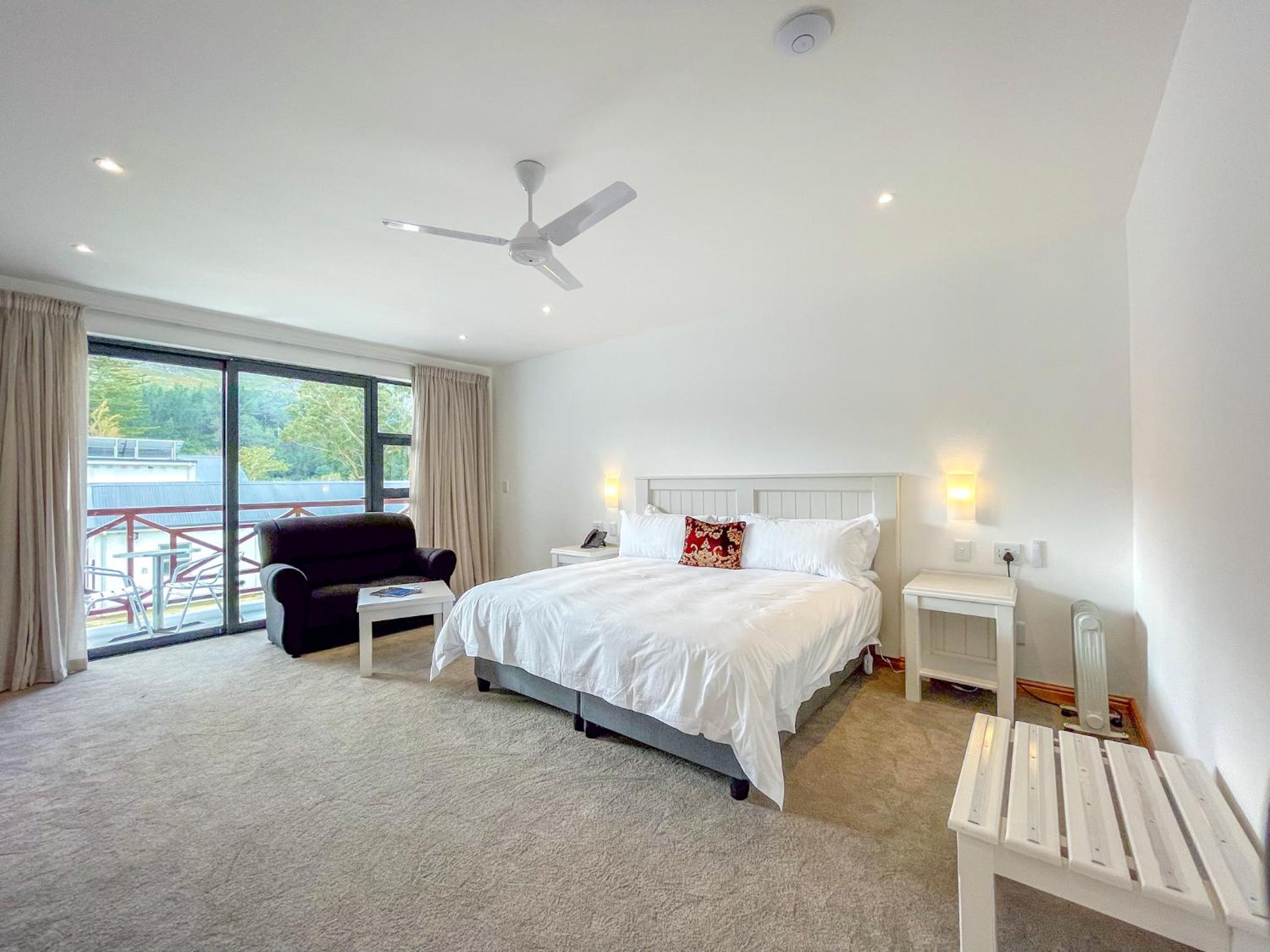 Comfort King Room photo 2