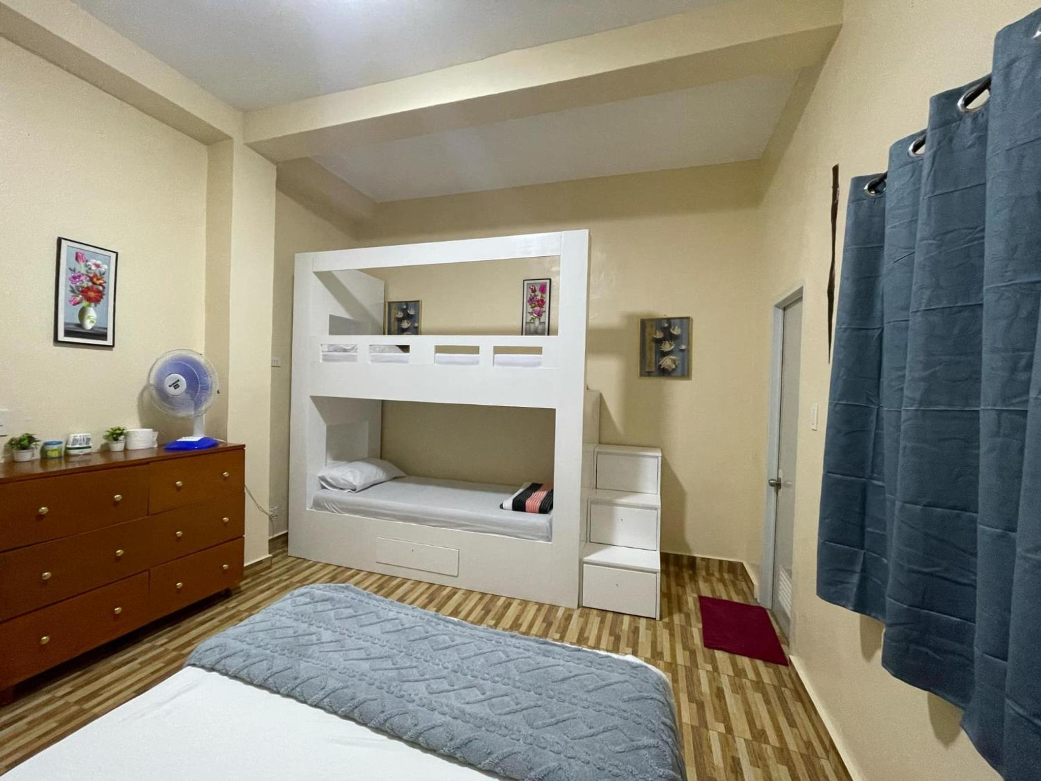 Family Room - Photo 6