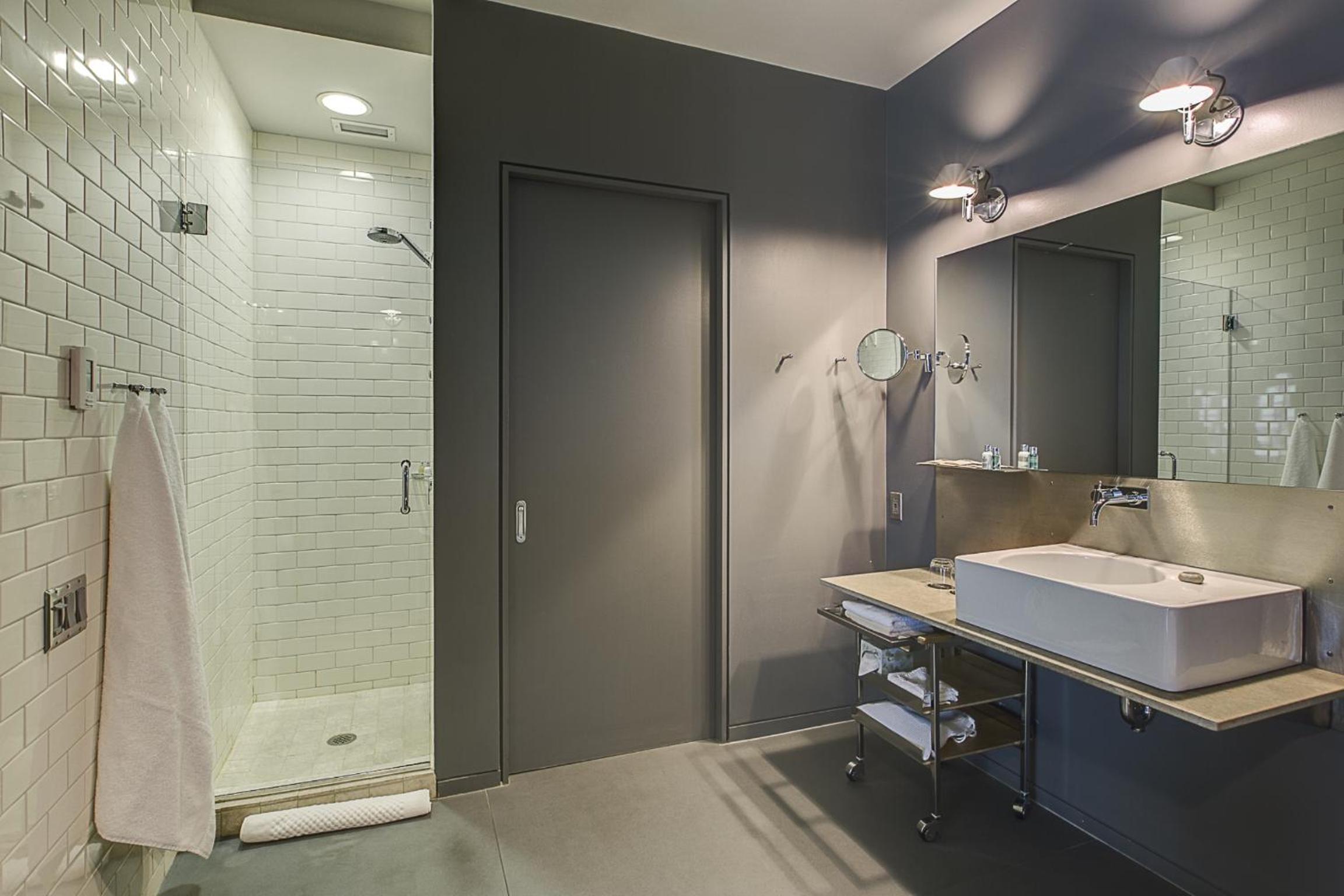 Deluxe Suite - Photo 4