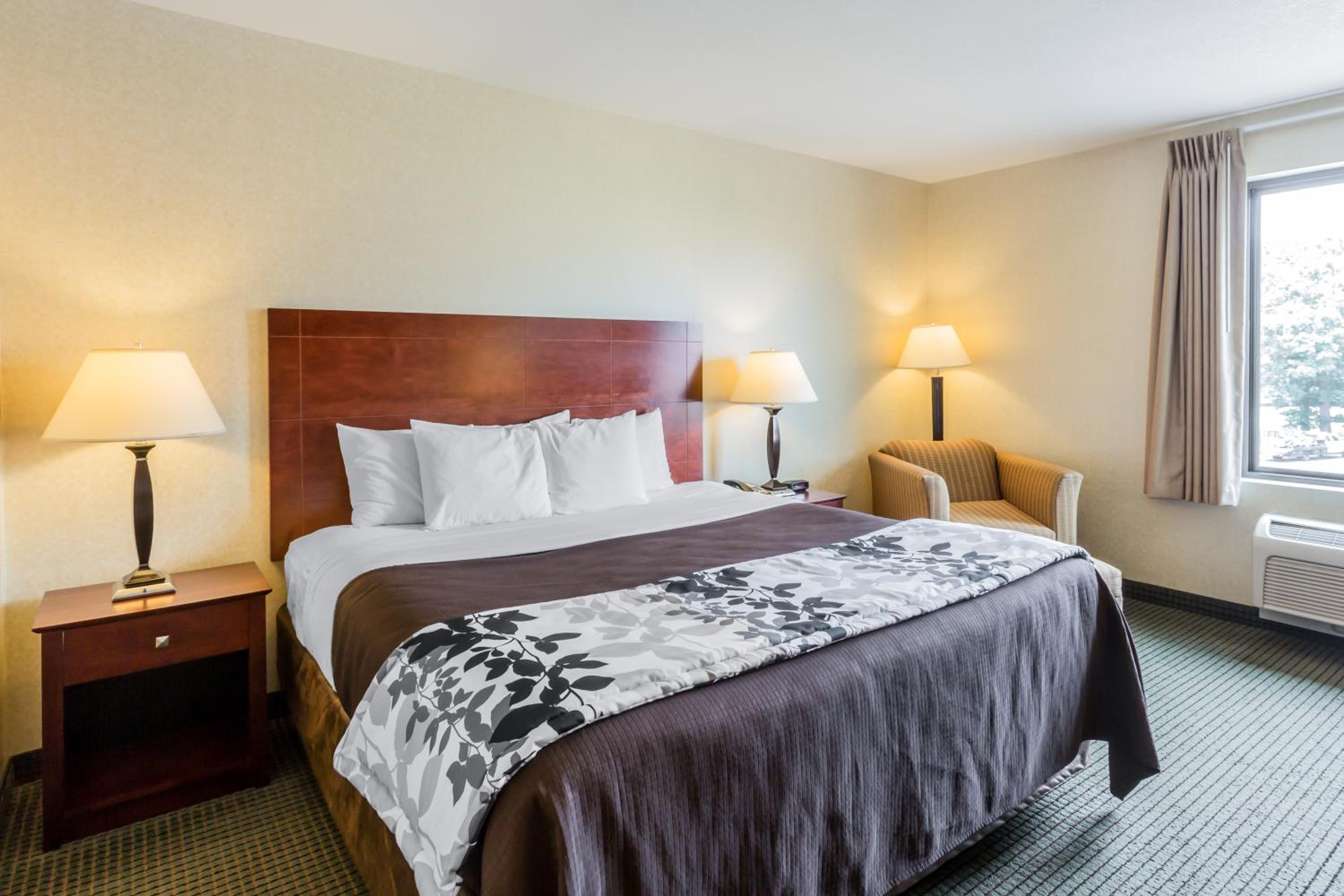 King Room - Disability Access/Non-Smoking - Photo 6