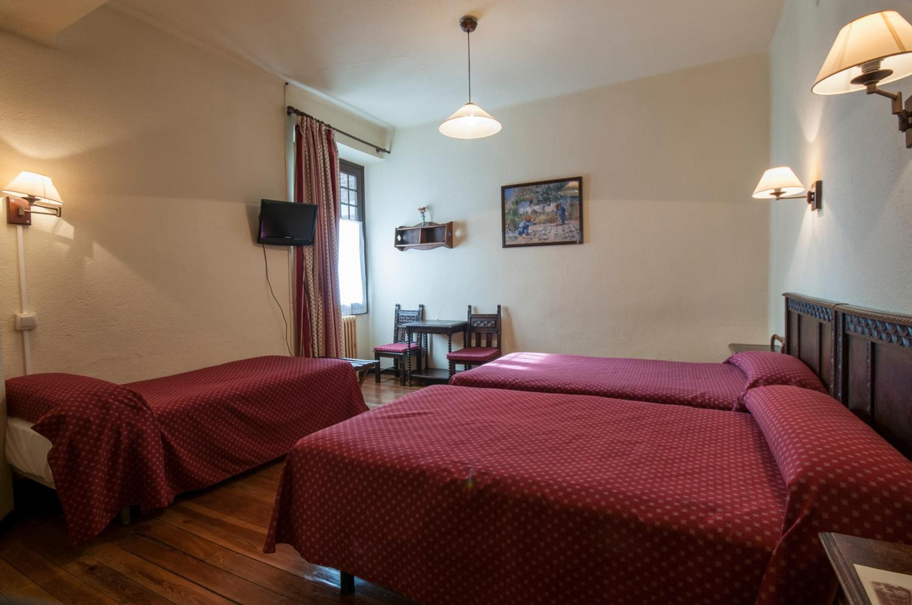 Triple Room - Photo 2
