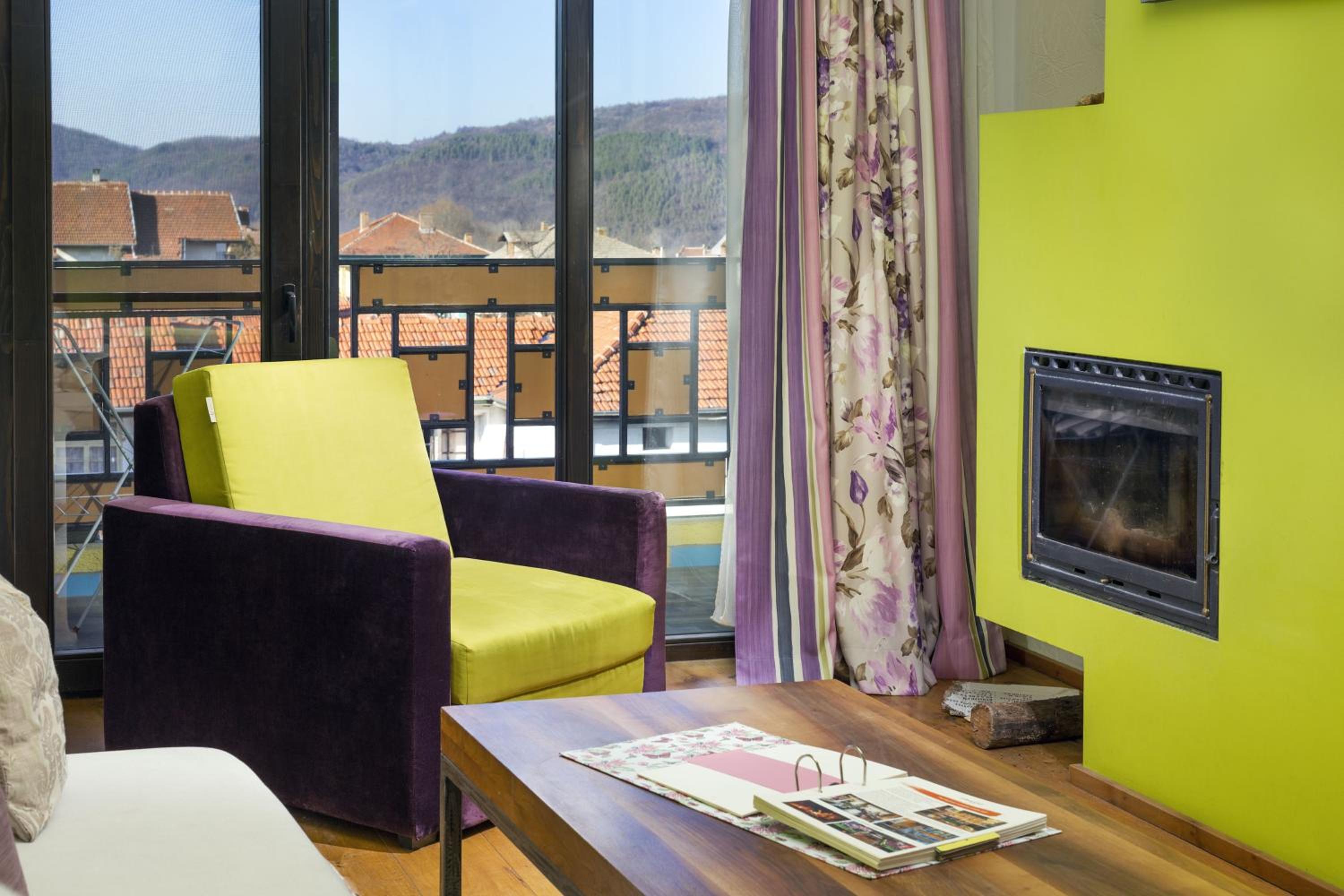 Onebedroom Deluxe Apartment with View - Happiness photo 3