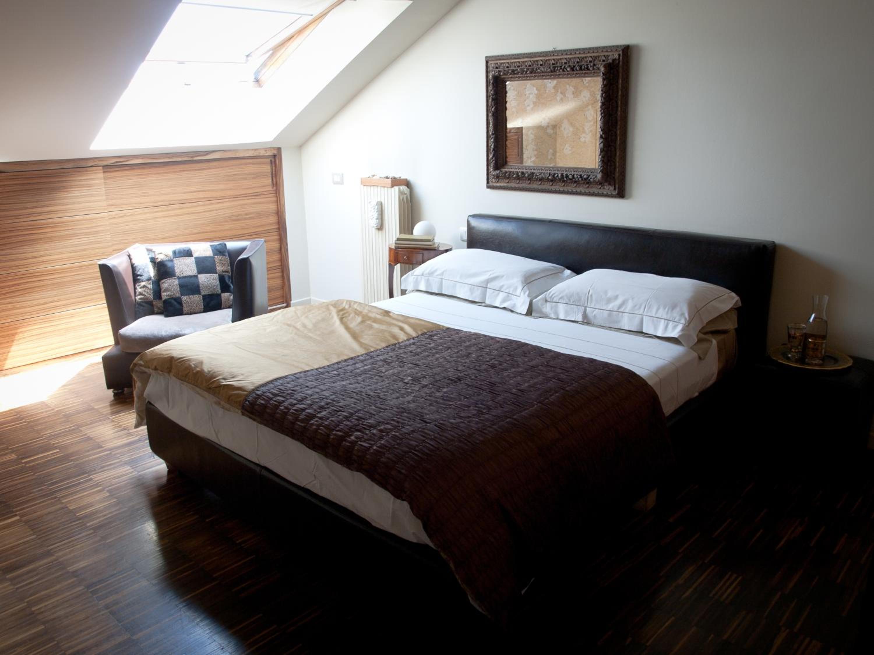 Deluxe Double Room with Extra Bed
