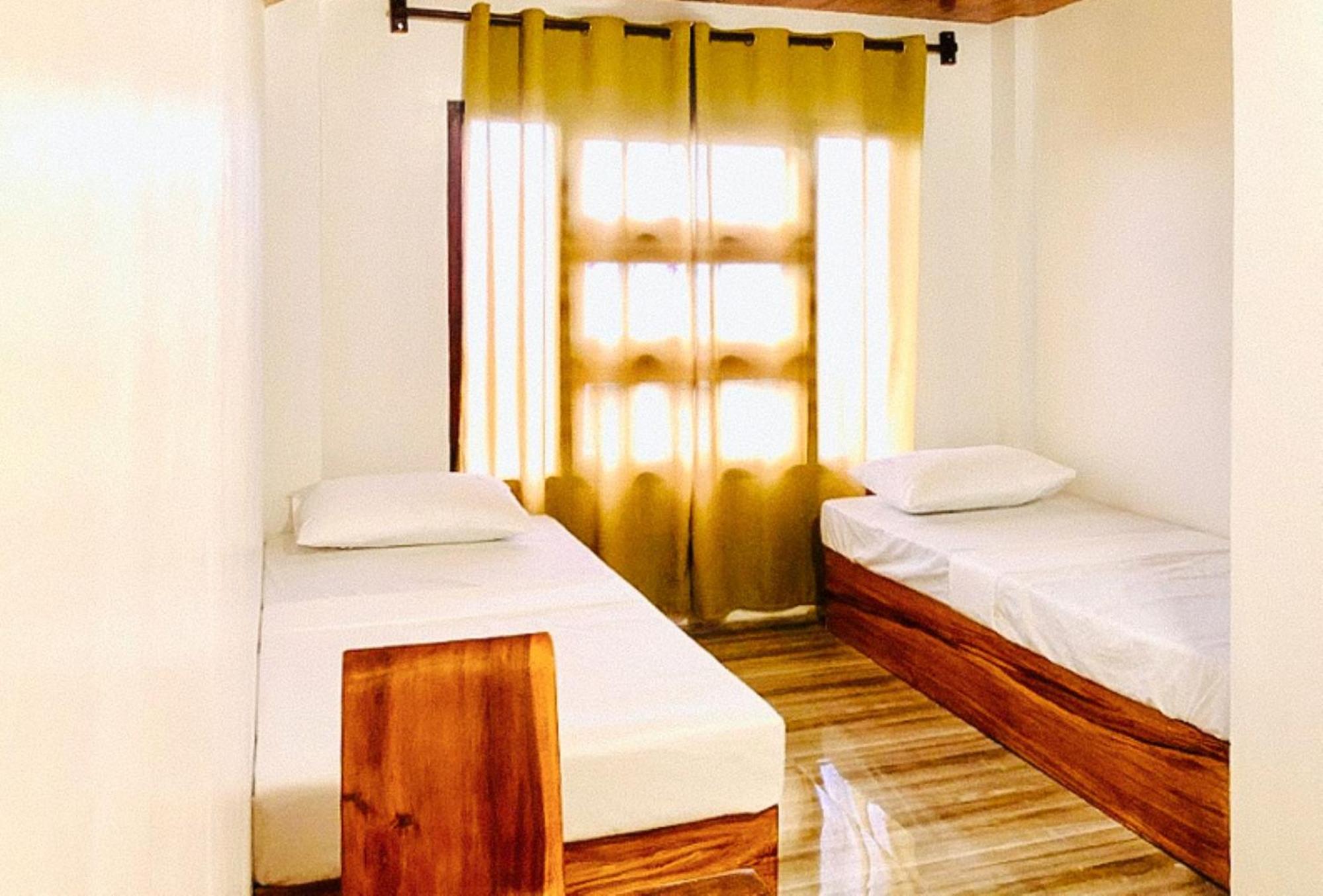 Twin Room - Photo 2