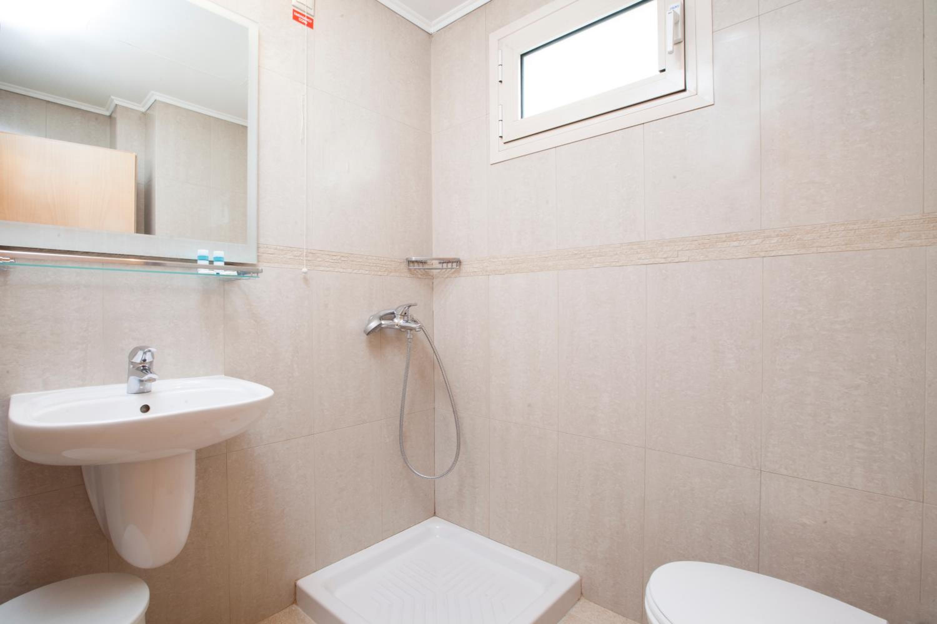 Double Room - Photo 3
