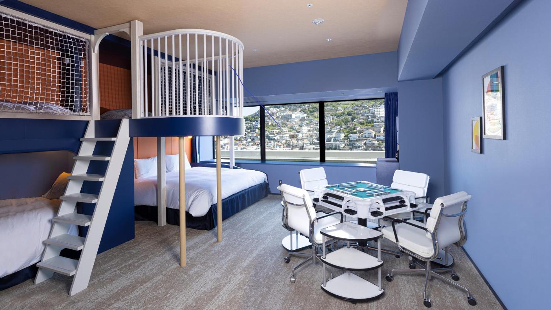 Deluxe Triple Room with City View [BEAST] - Photo 3