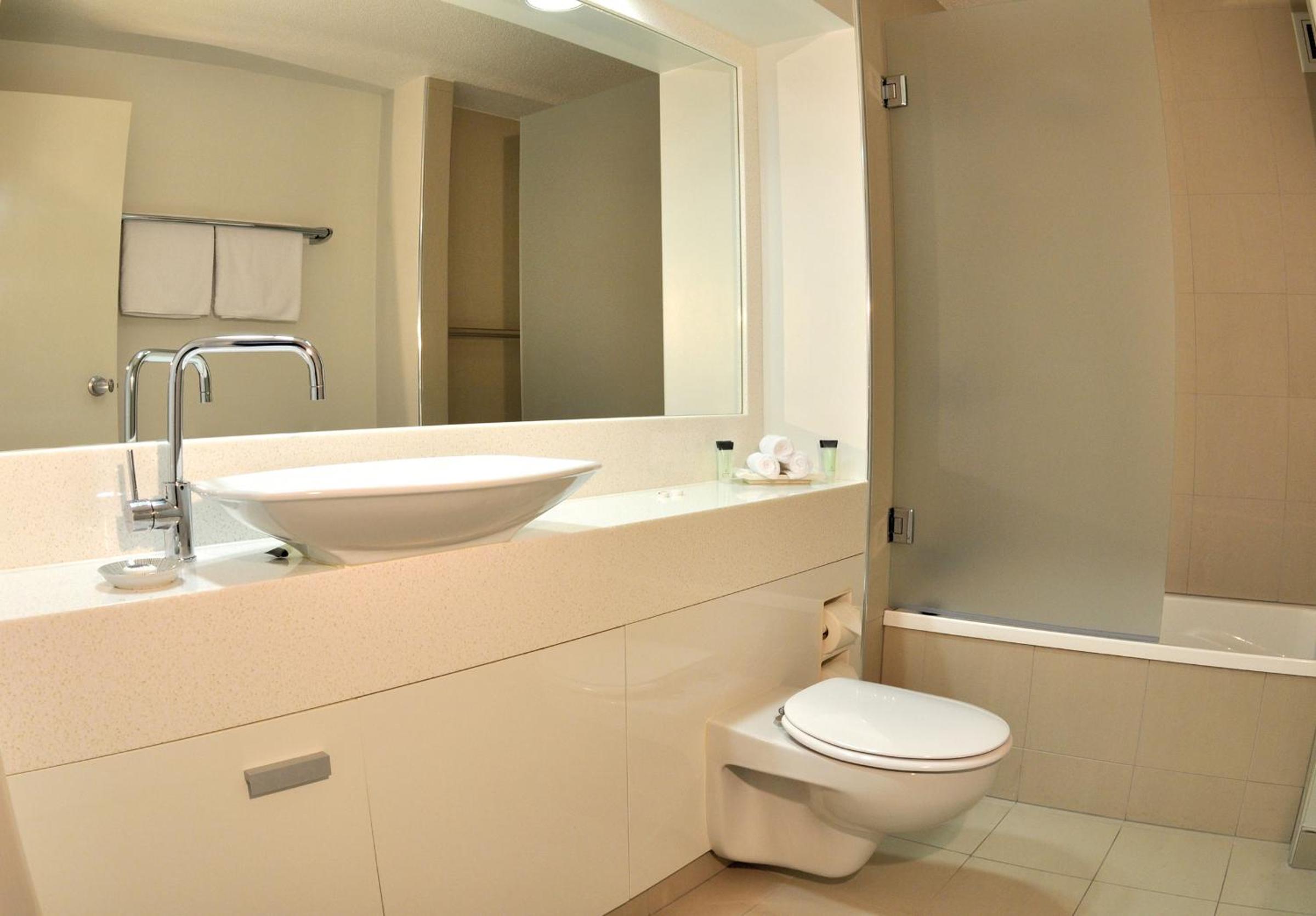 King Suite - Photo 10