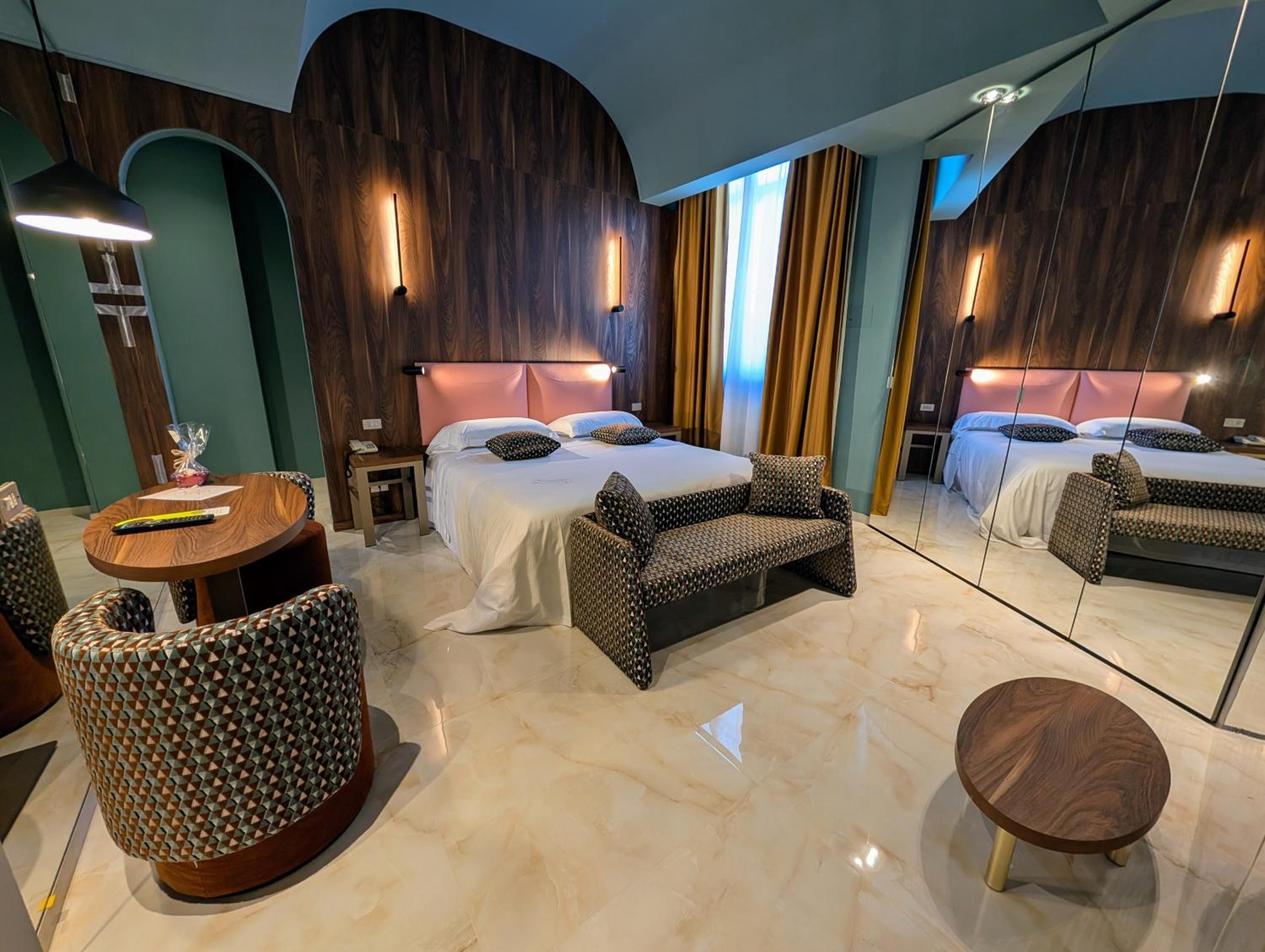 Double Room - Photo 1