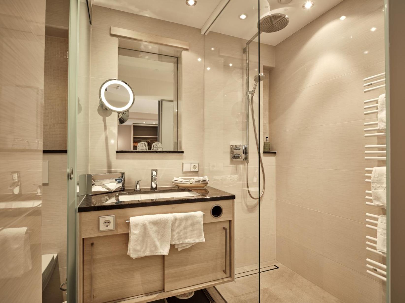 Budget Double Room photo 2