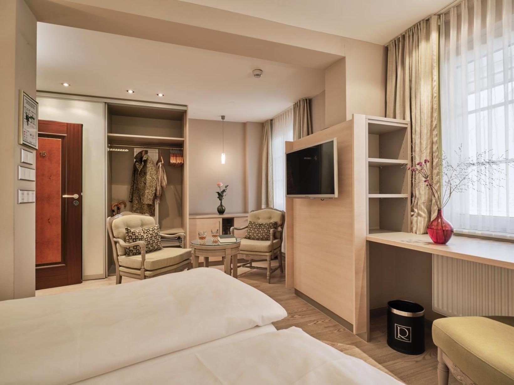Budget Double Room photo 3