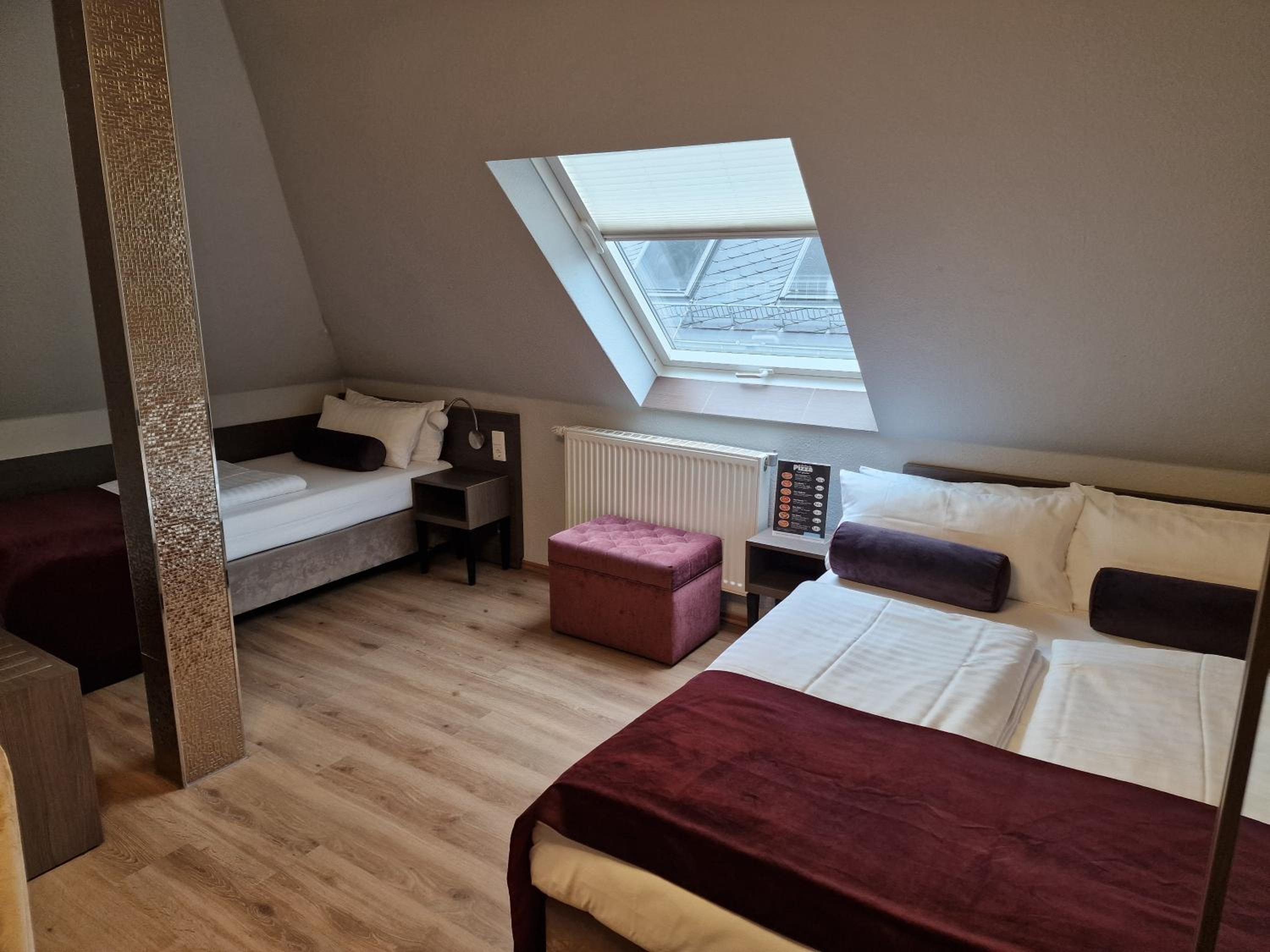 Economy Triple Room