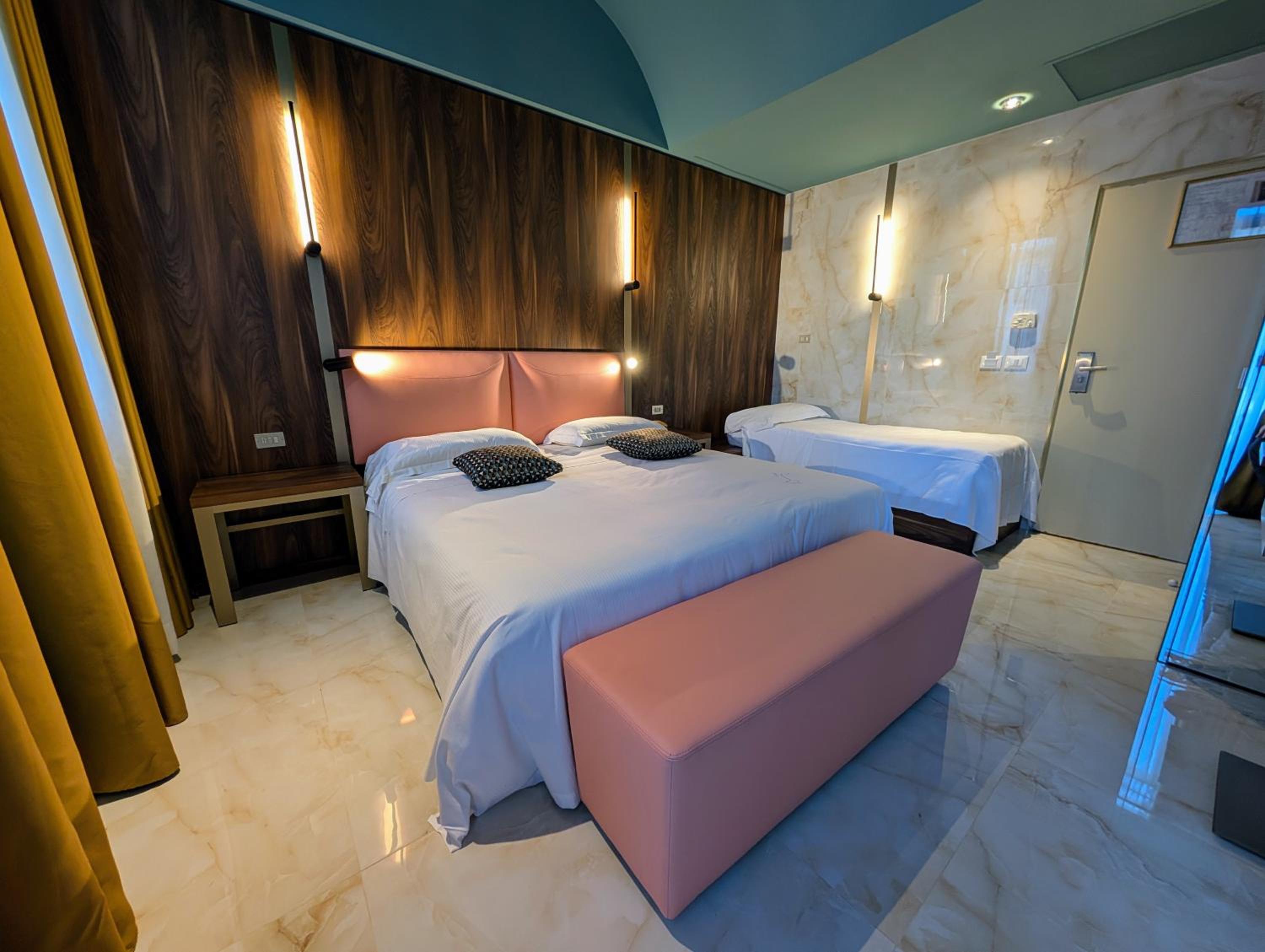 Triple Room - Photo 2