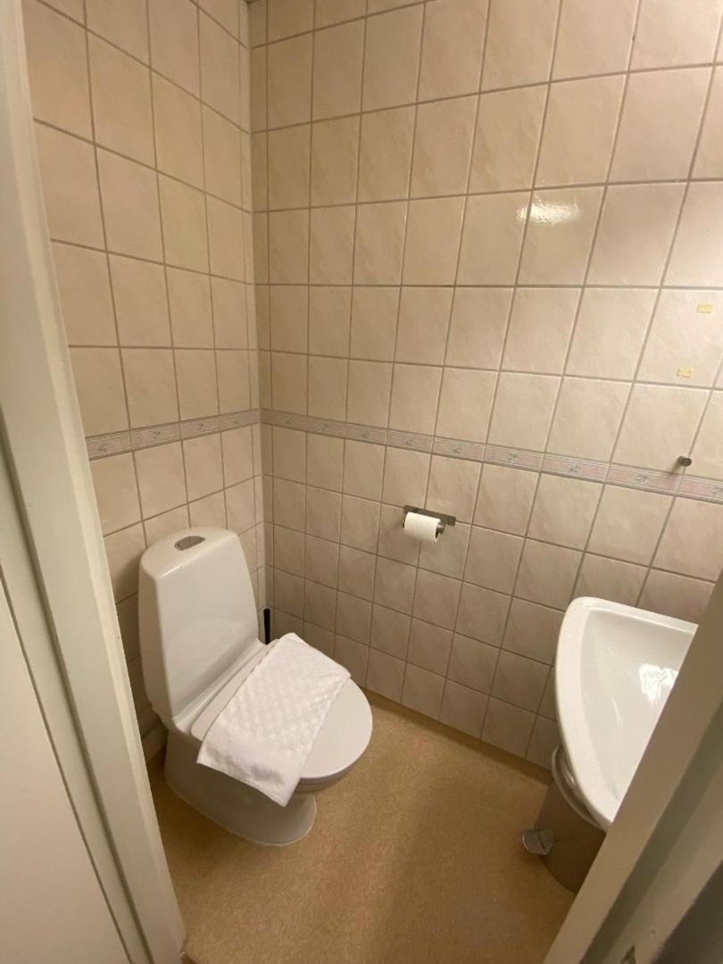 Budget Single Room without Shower photo 2