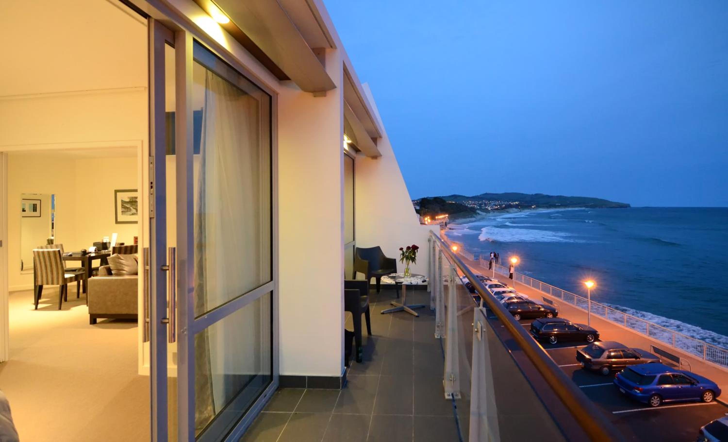 Luxury Apartment with Ocean View - Photo 9