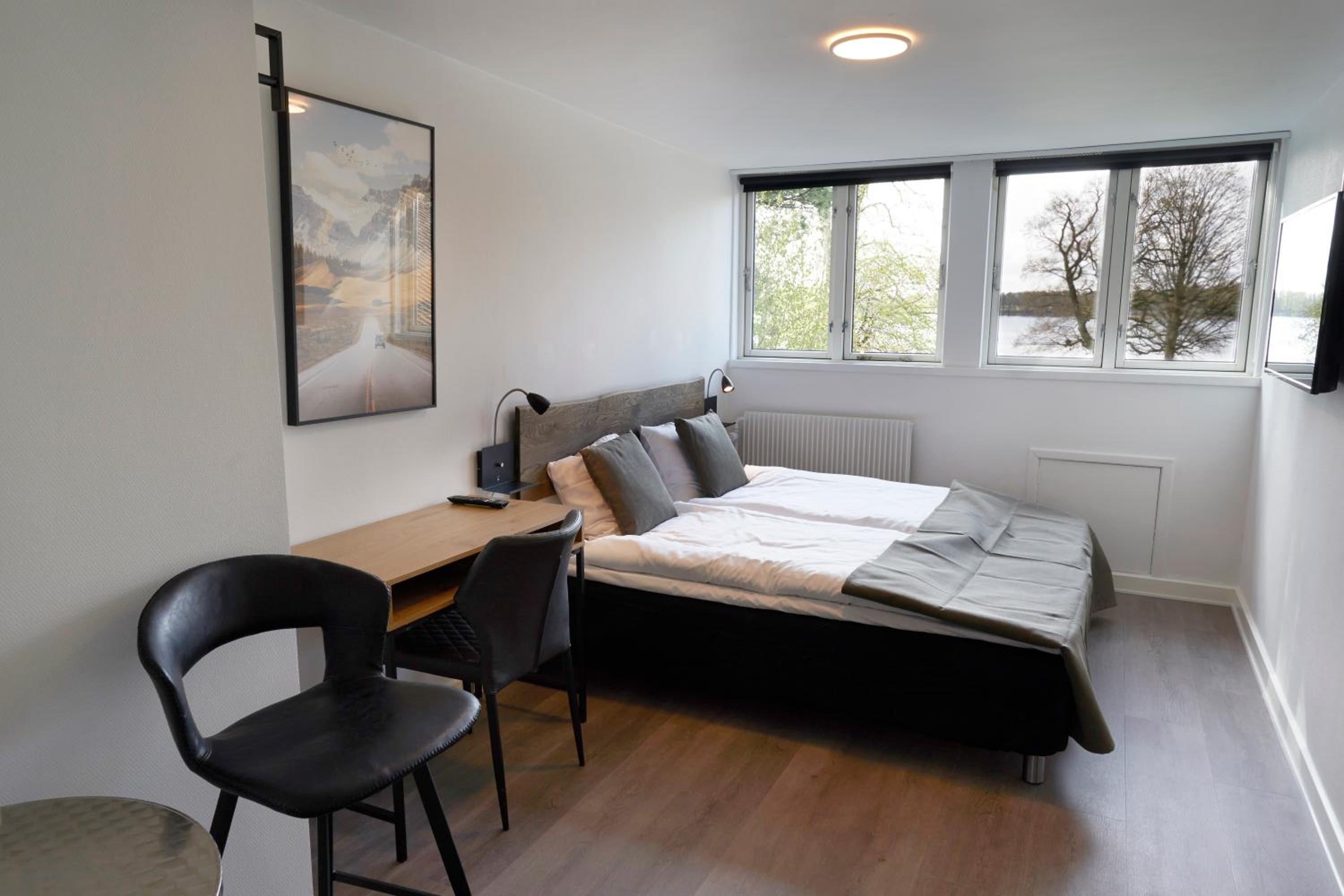 Standard Double or Twin Room photo 3