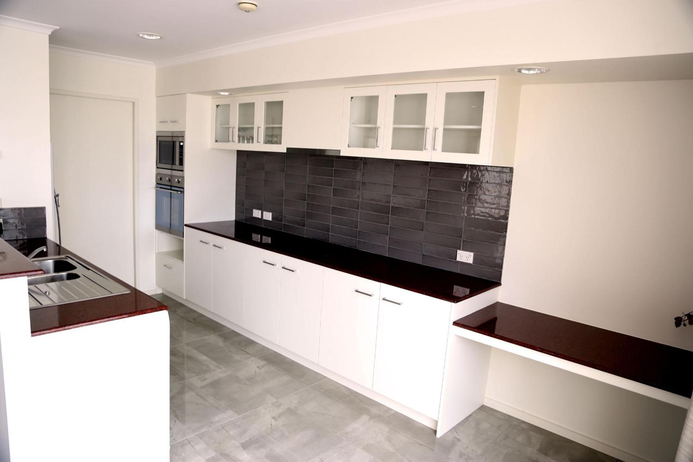 2 Bedroom Deluxe Apartment  - Photo 3