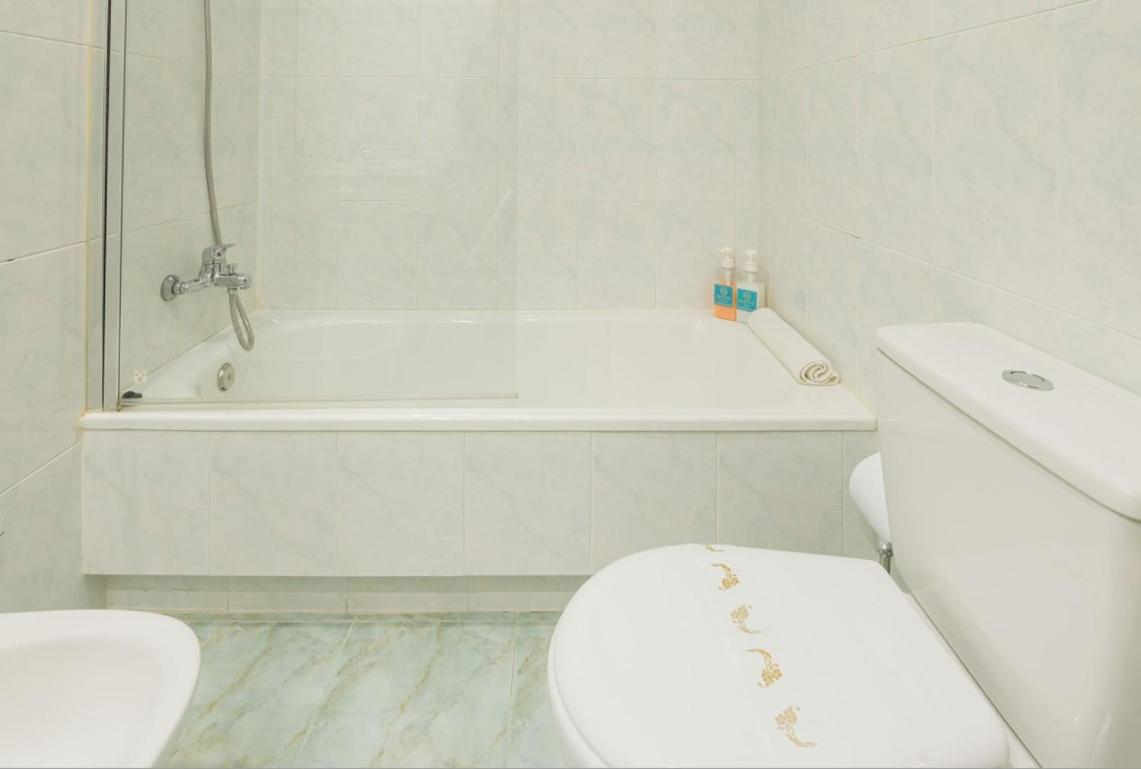 Two-Bedroom Apartment - with terrace and side sea views - Photo 2