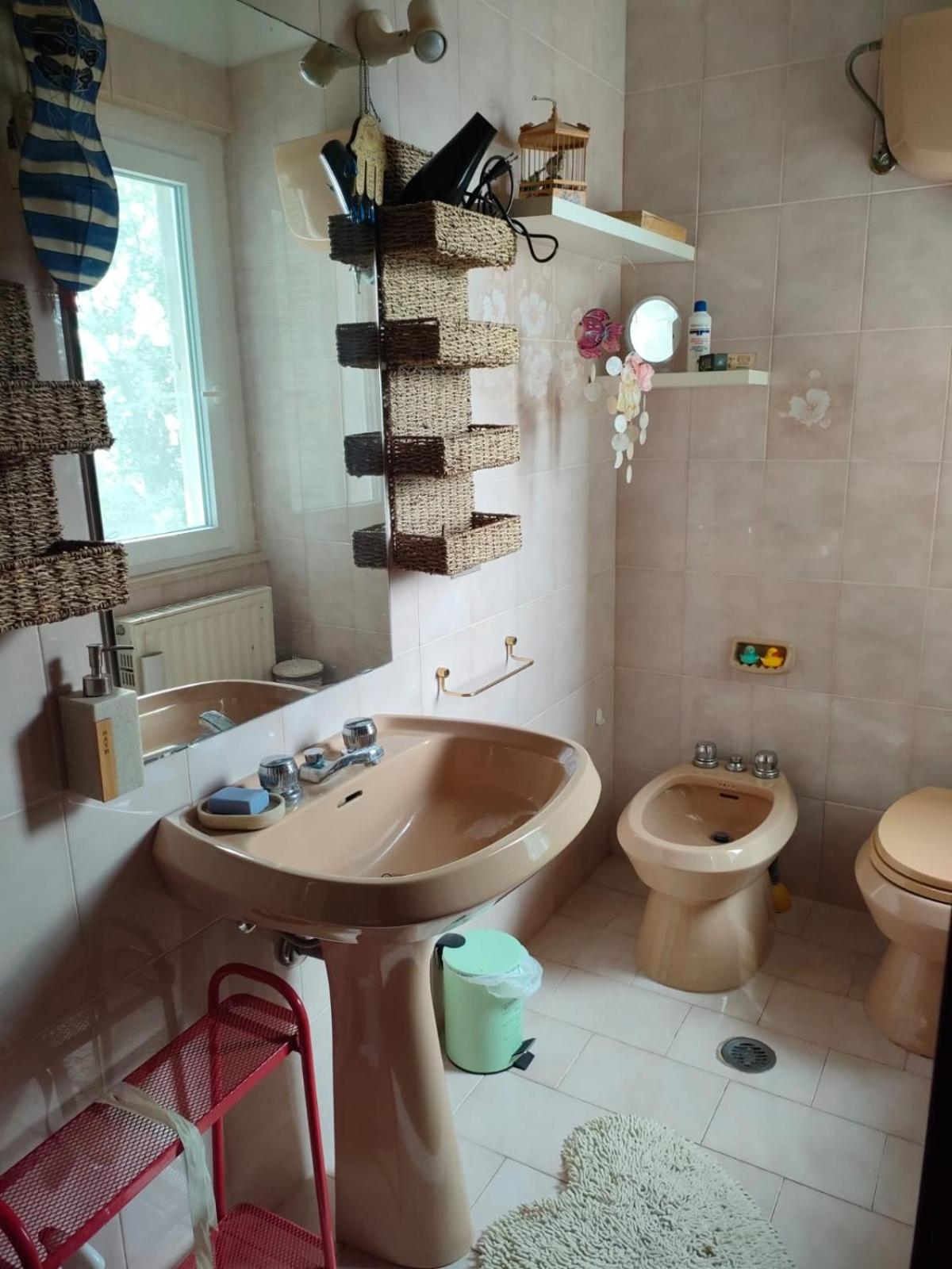 Large Double Room - Photo 1