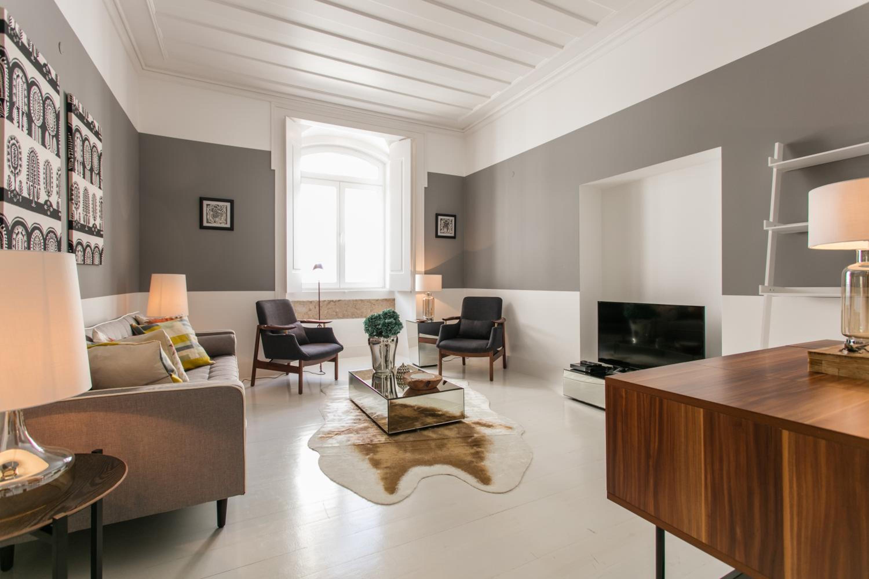 Two-Bedroom Apartment - Photo 4