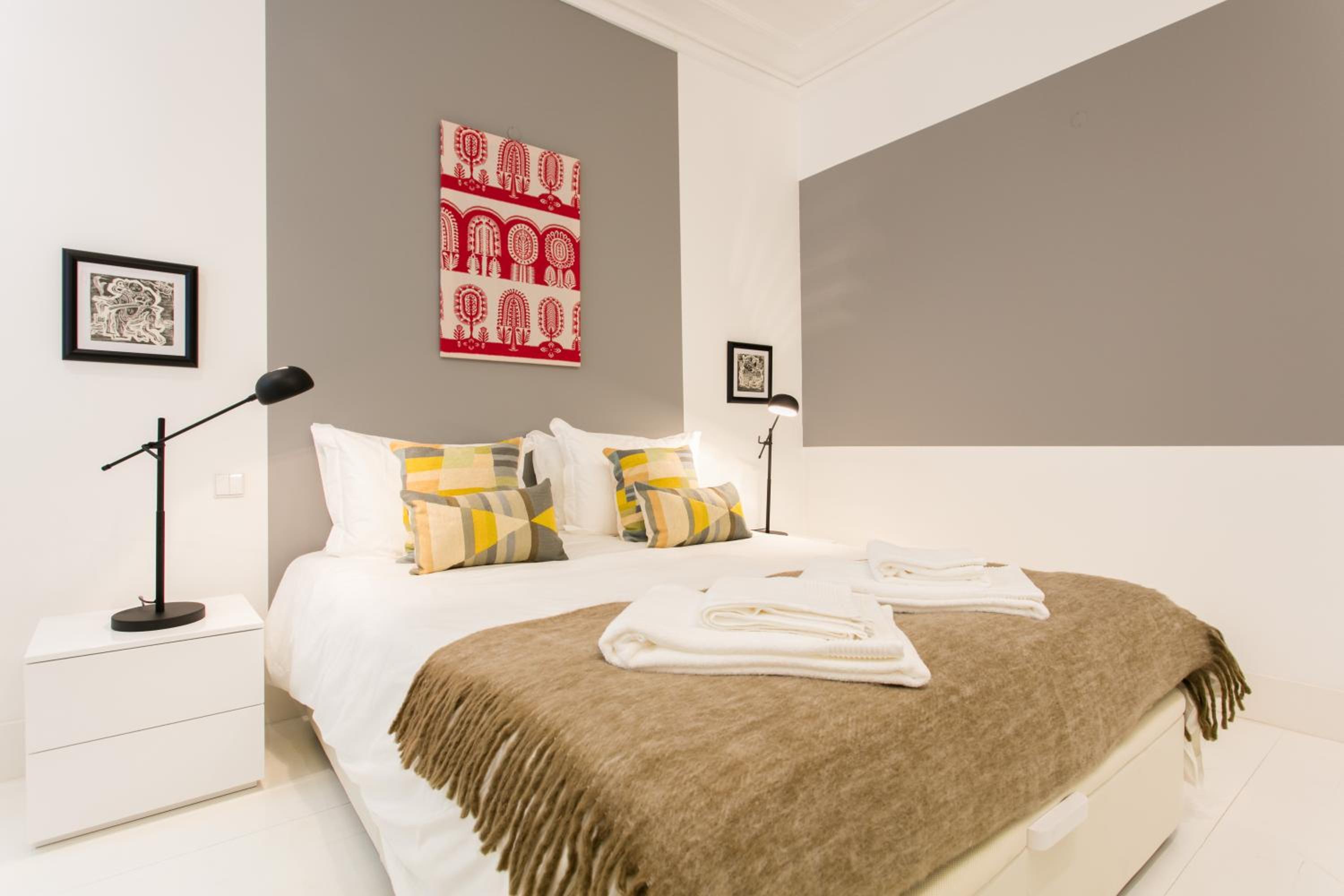 Two-Bedroom Apartment - Photo 11