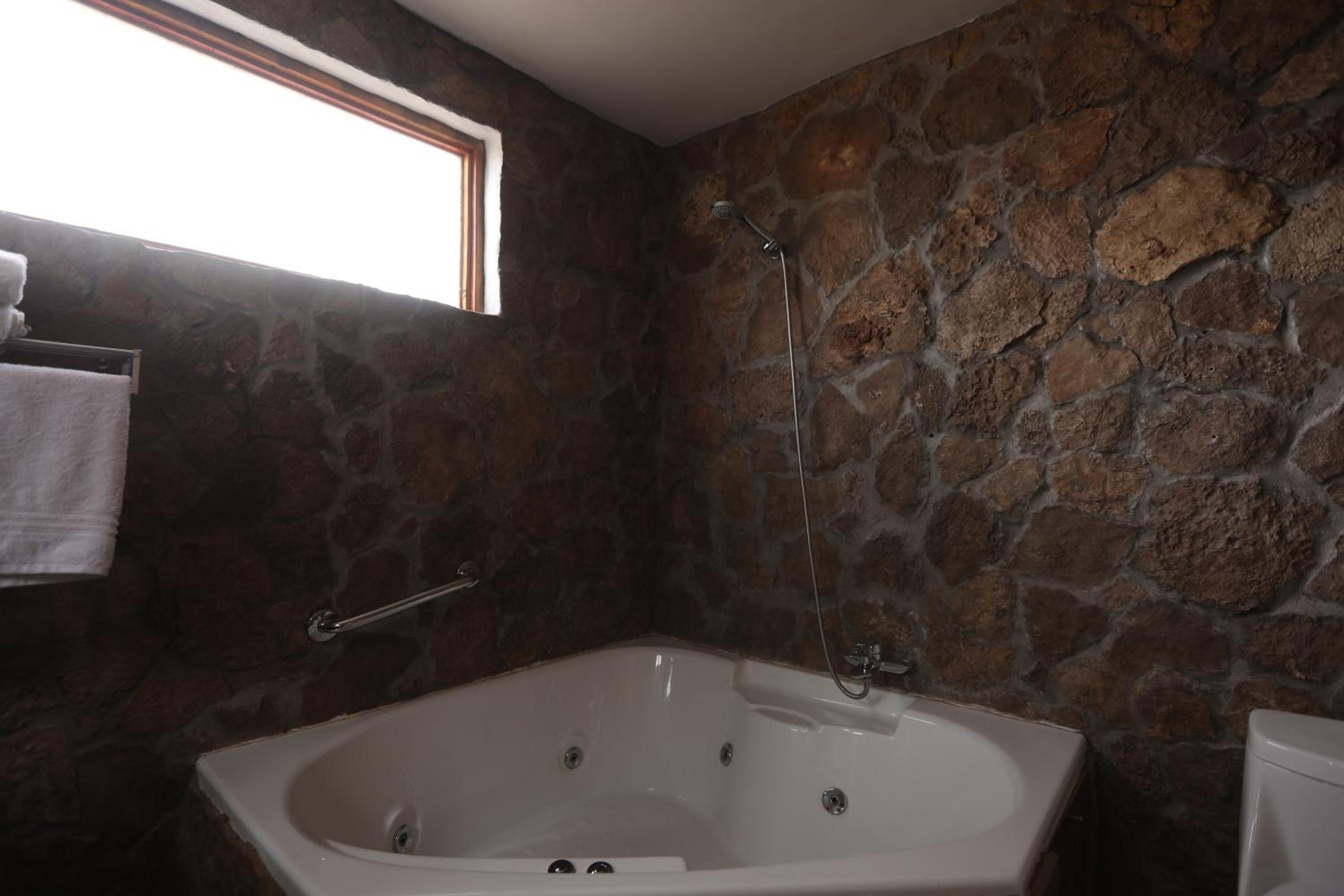 Deluxe King Room photo 3