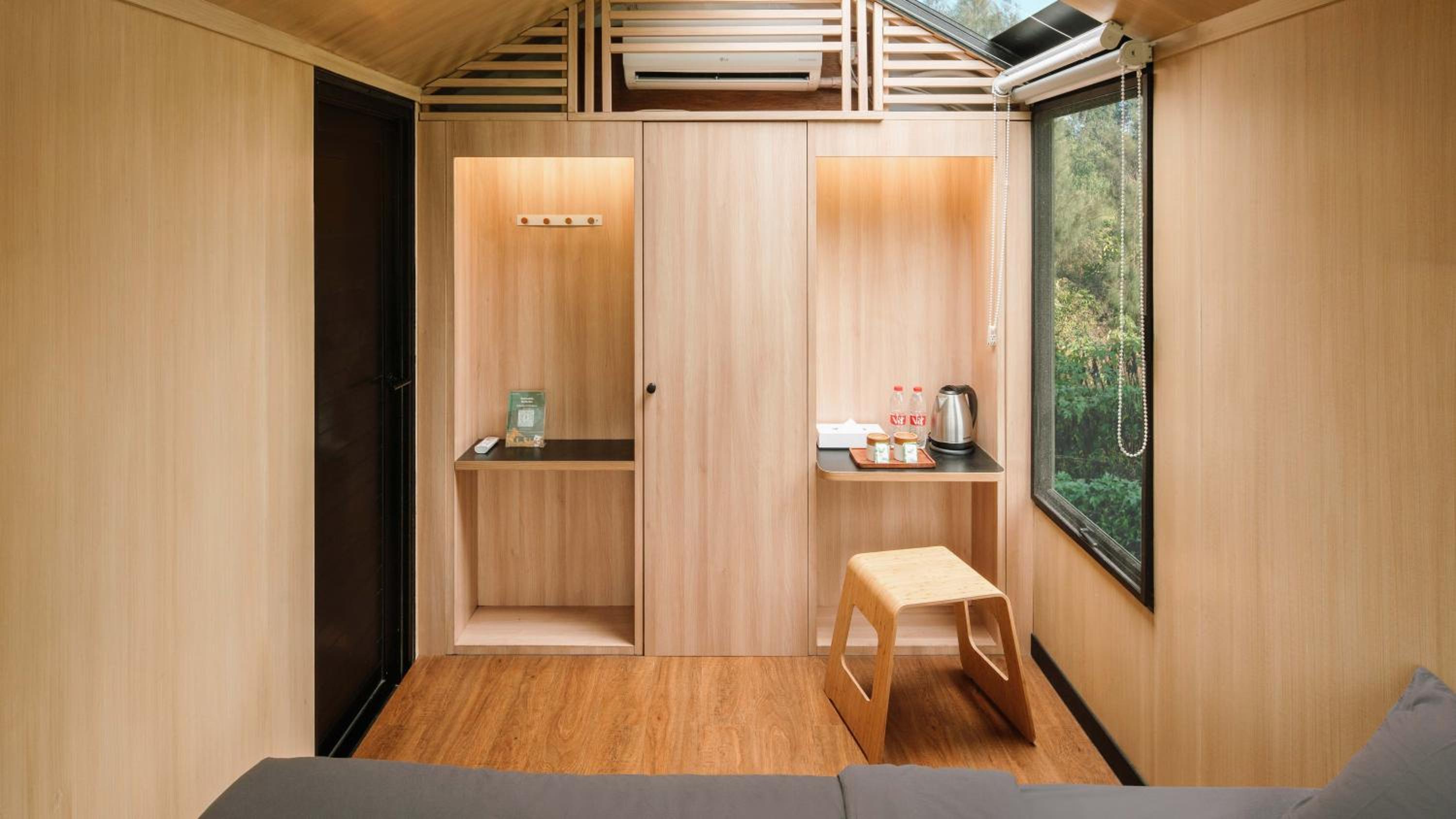 Deluxe Cabin with View photo 1