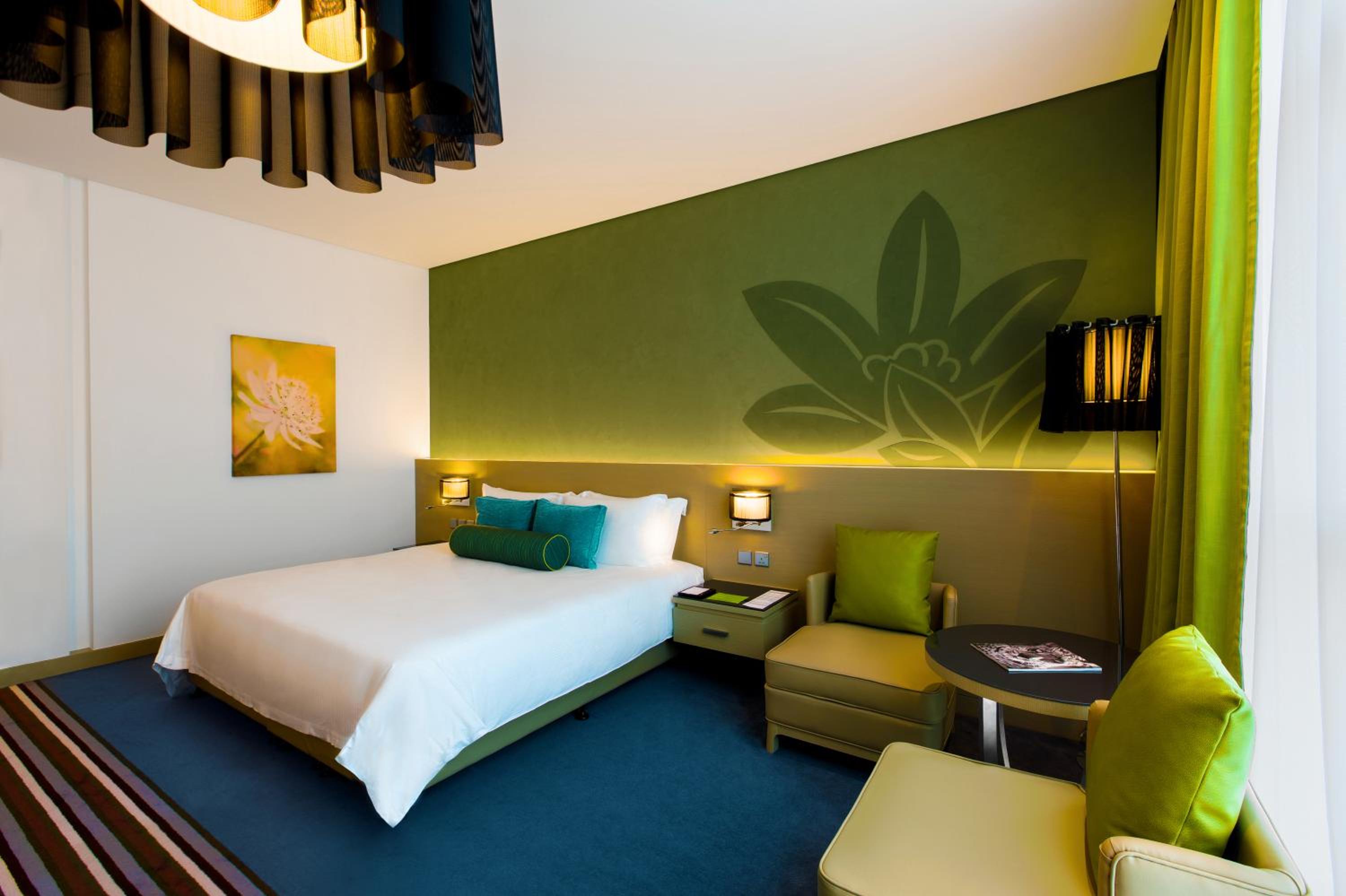 High Floor Room - King Bed