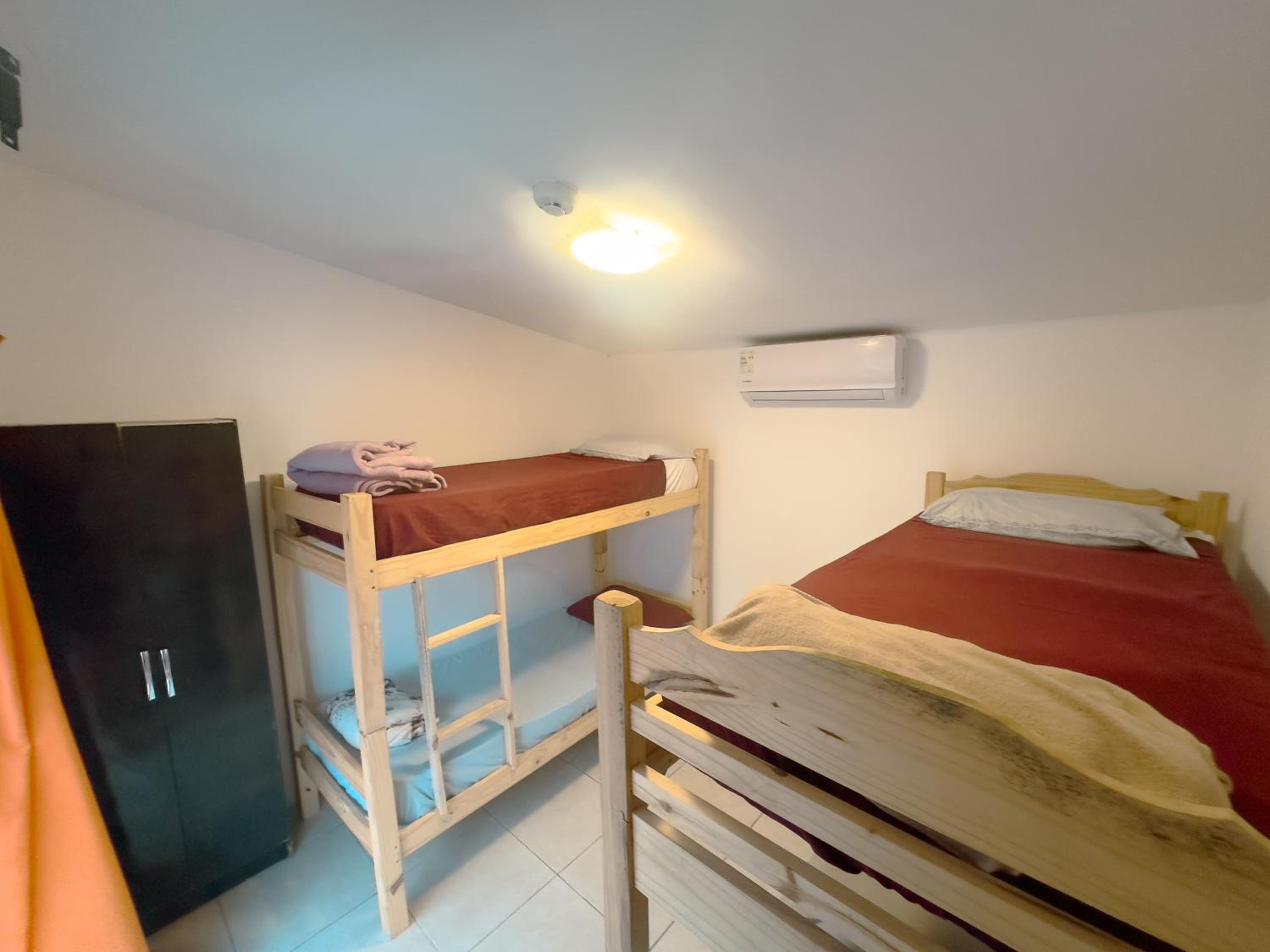 Basic Triple Room with Shared Bathroom