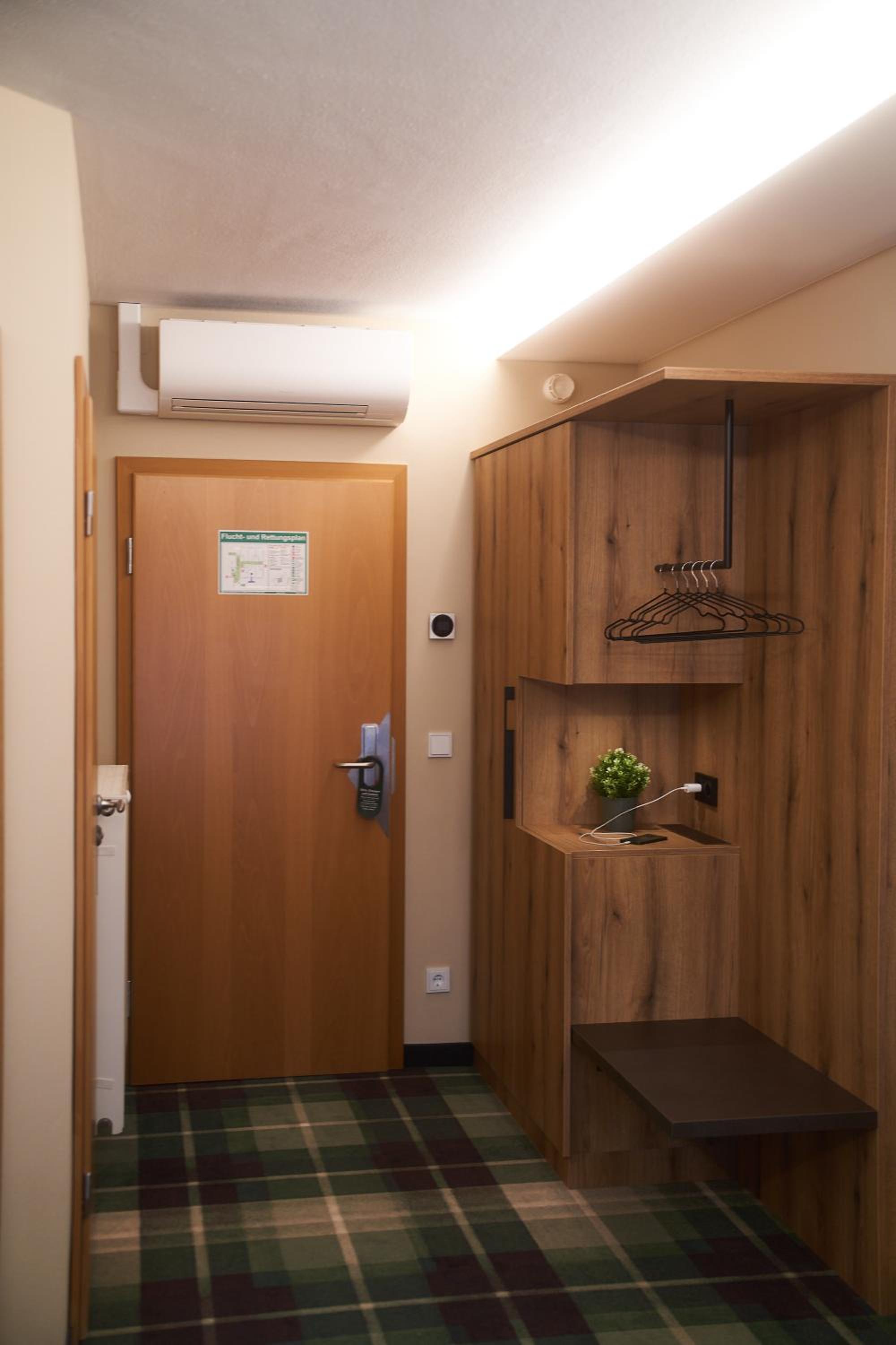 Deluxe Triple Room photo 2
