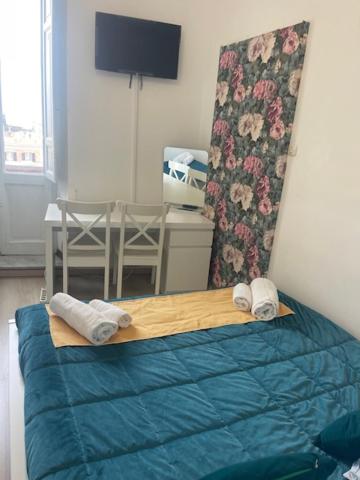 Double Room With Shared Bathroom photo 1