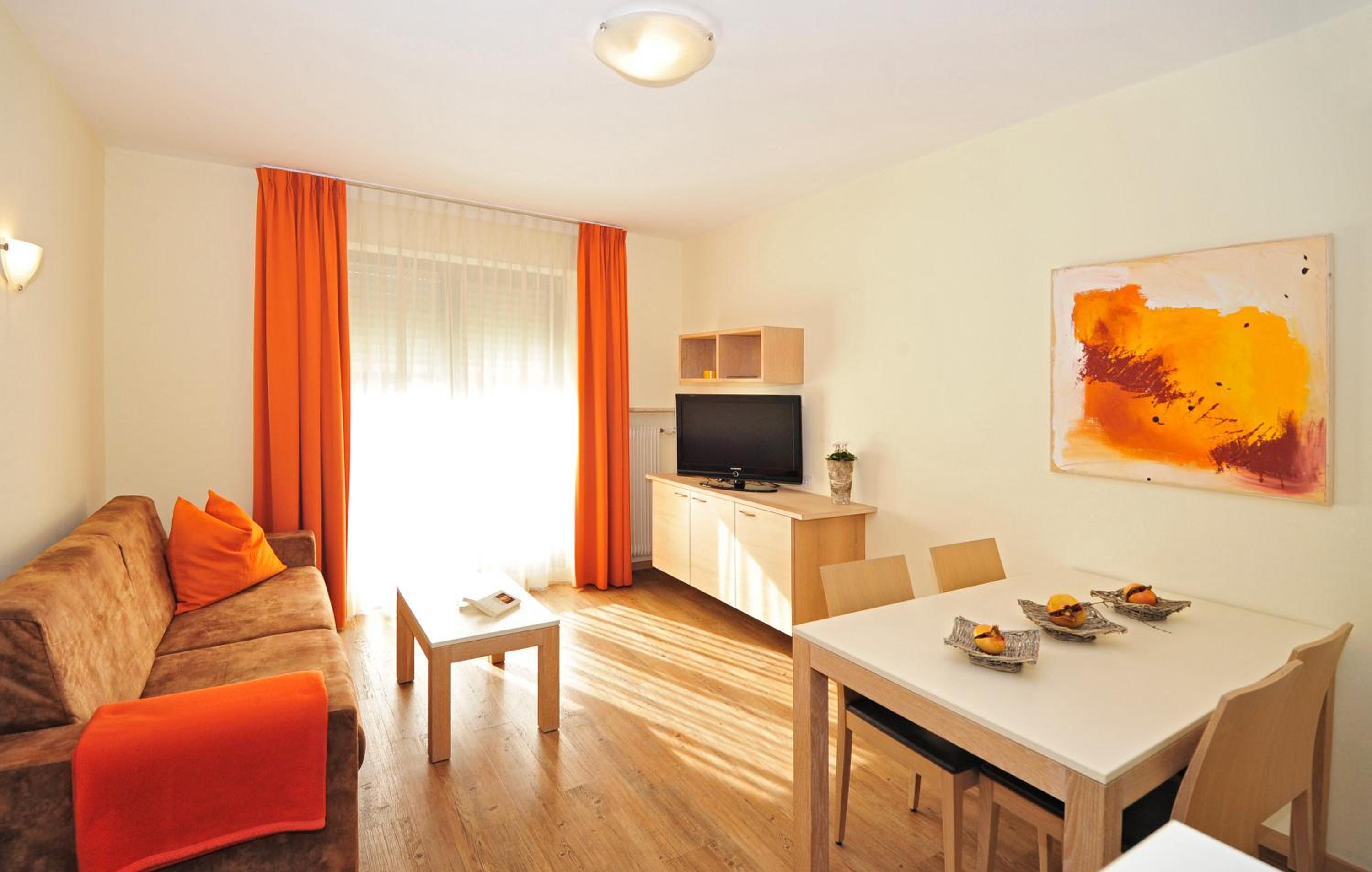 One-Bedroom Apartment and balcony with West View