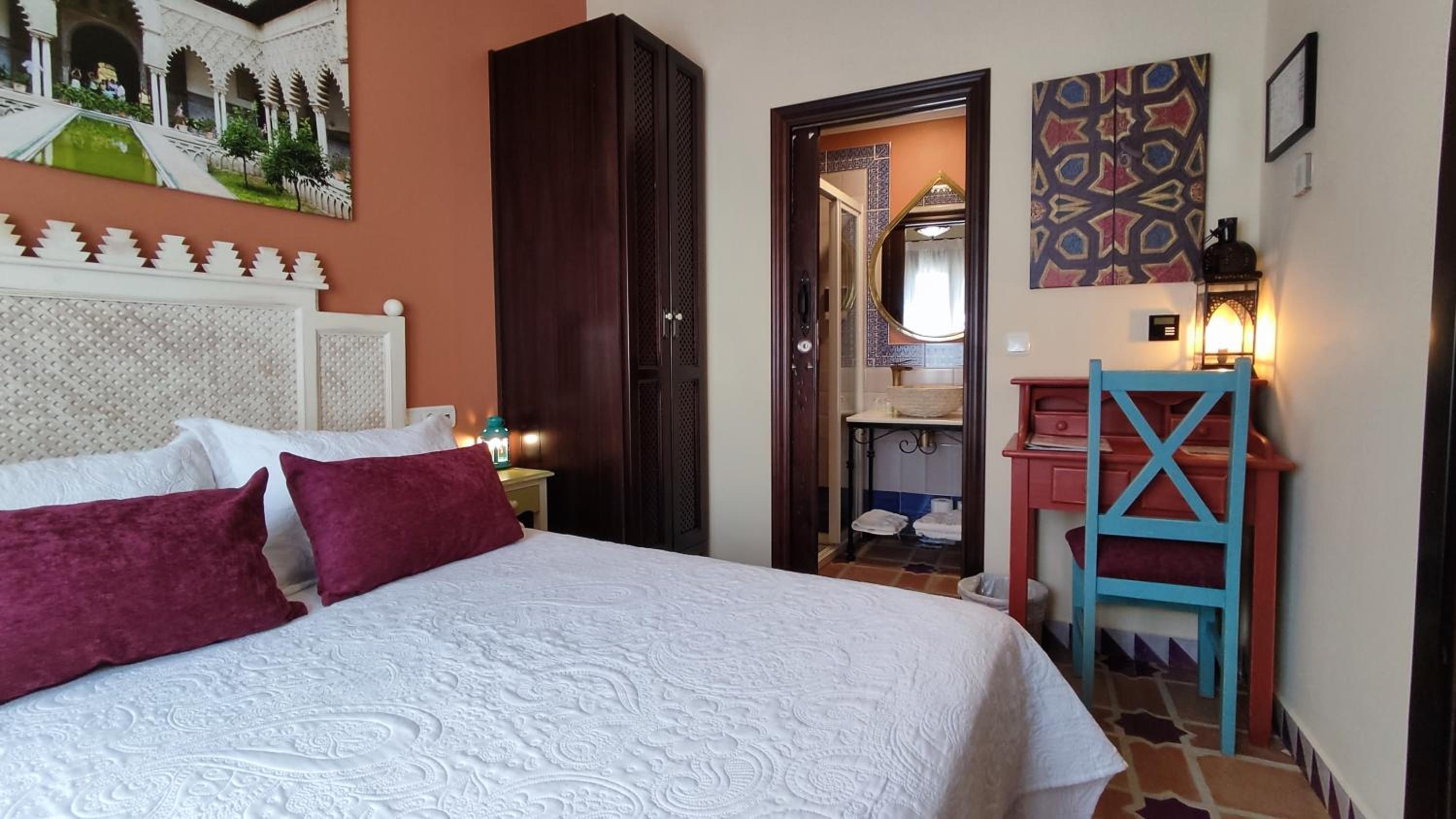 Basic Double Room photo 2