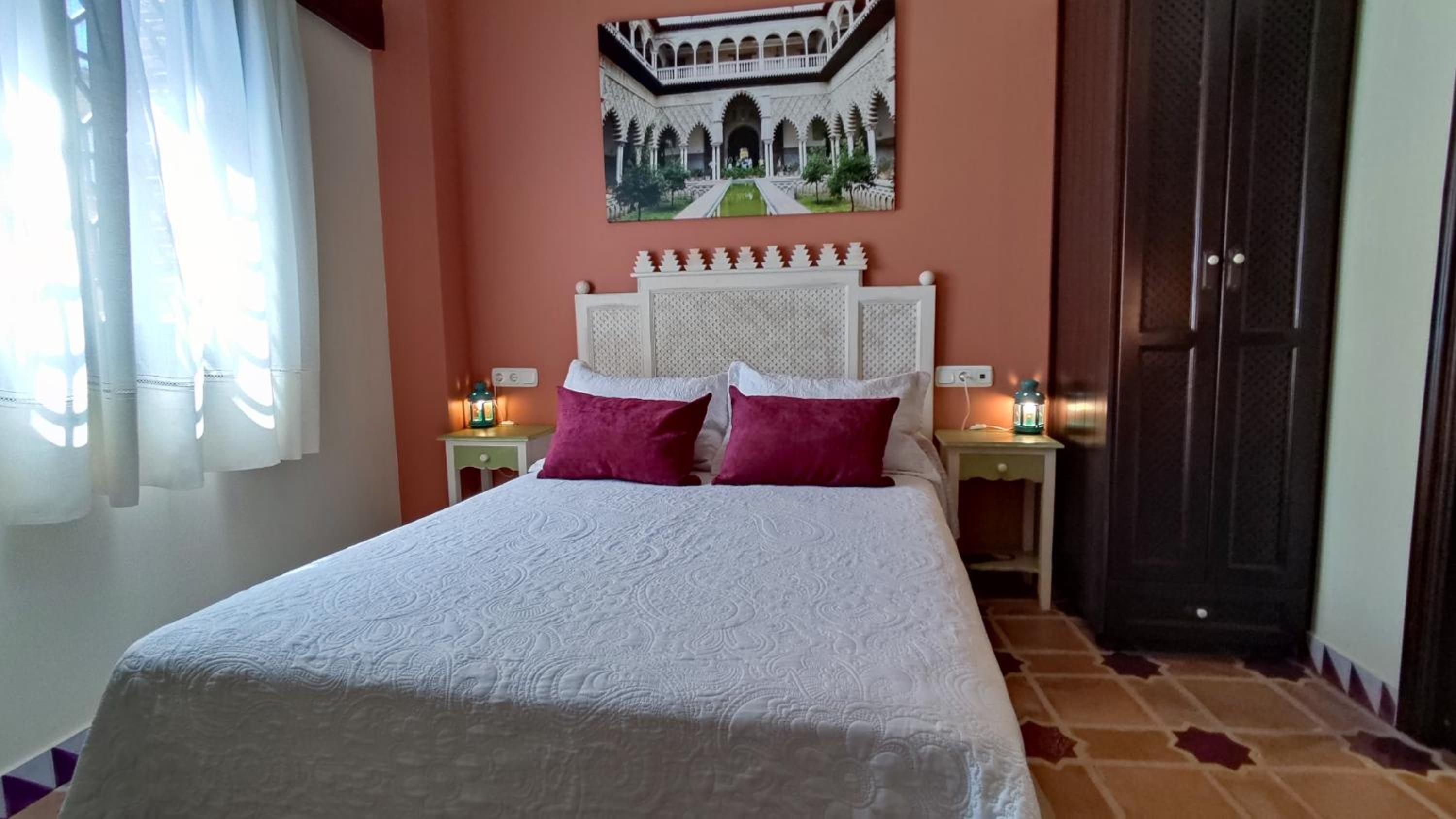 Basic Double Room photo 3