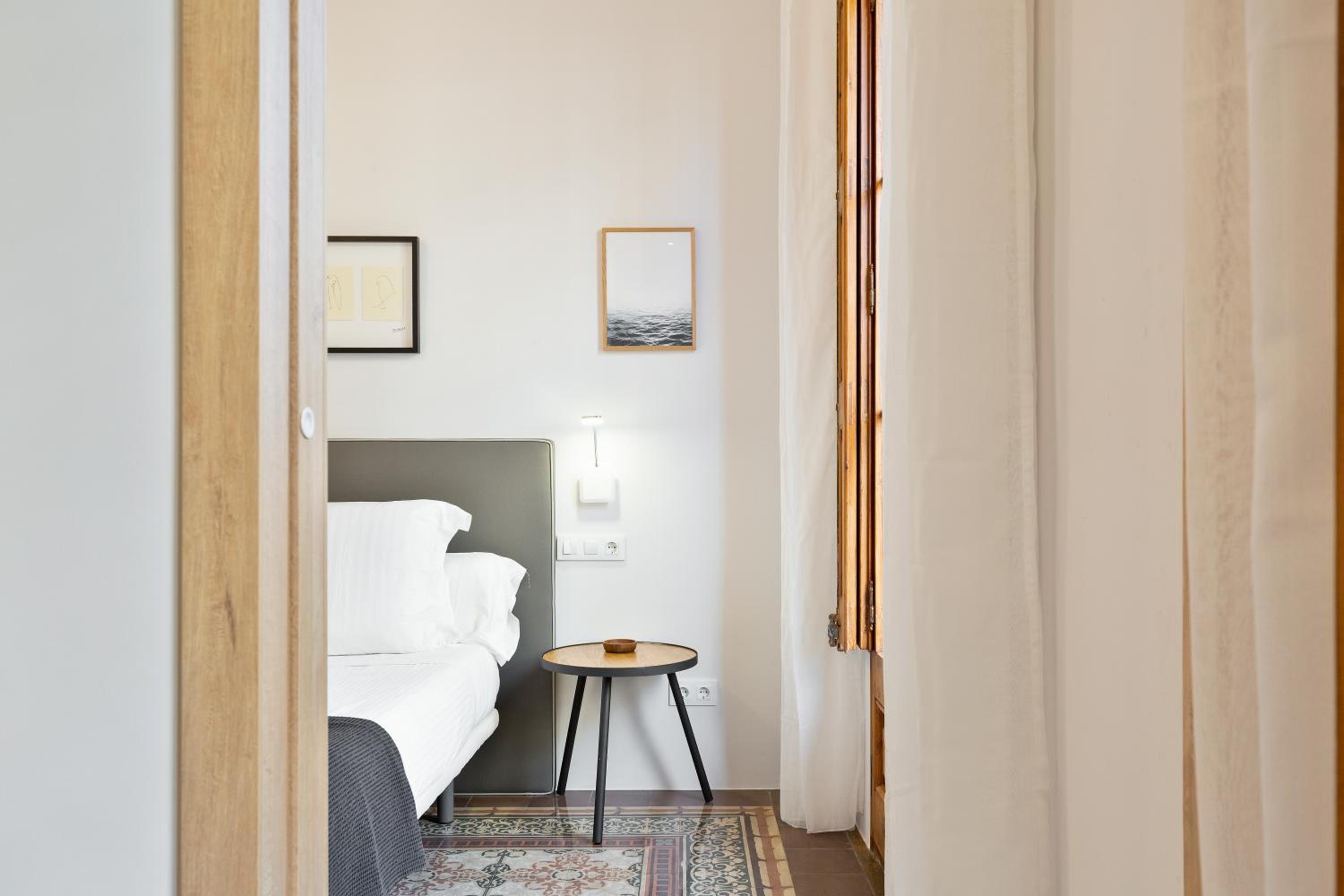 One-Bedroom Deluxe Apartment photo 3