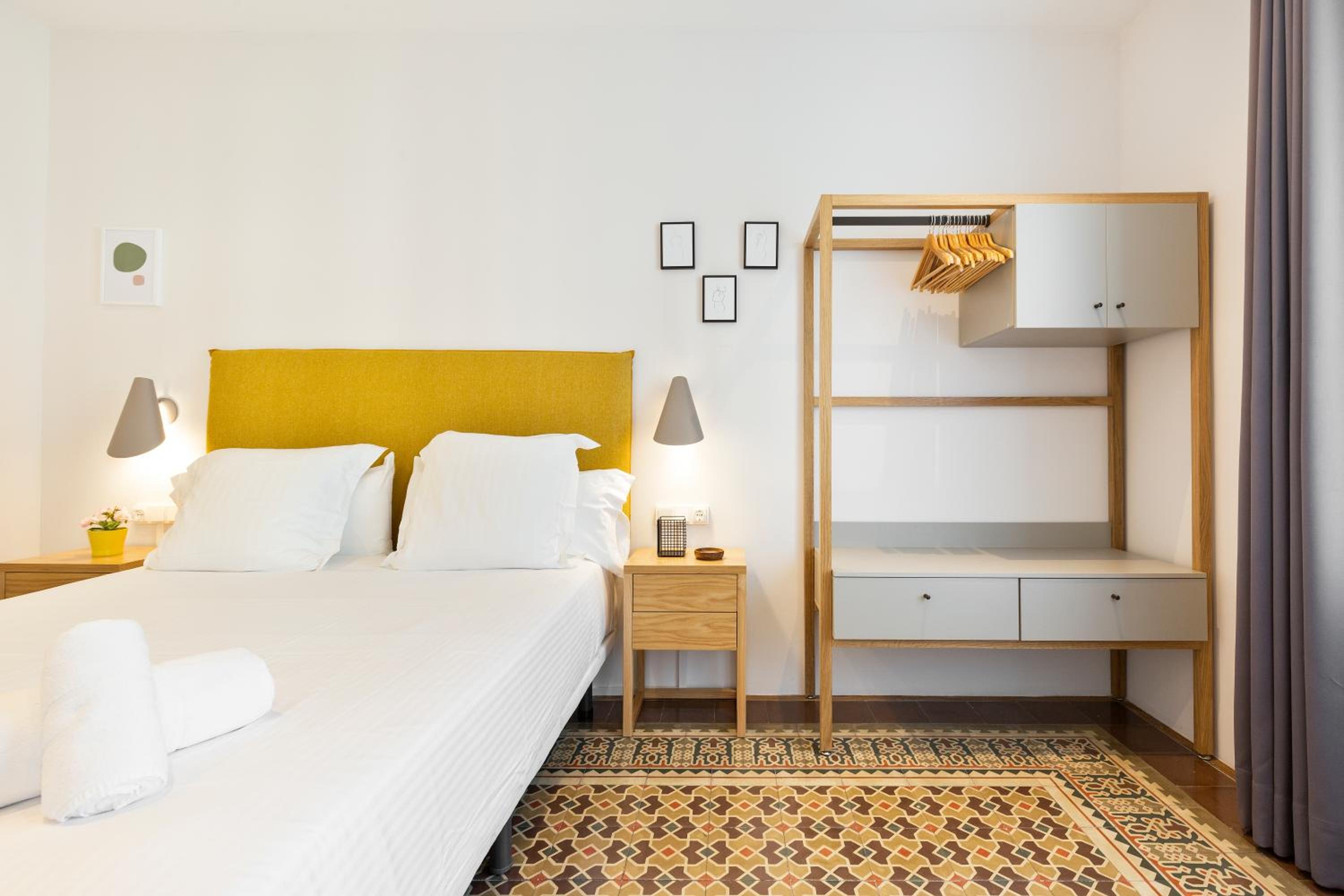 Superior One-Bedroom Apartment