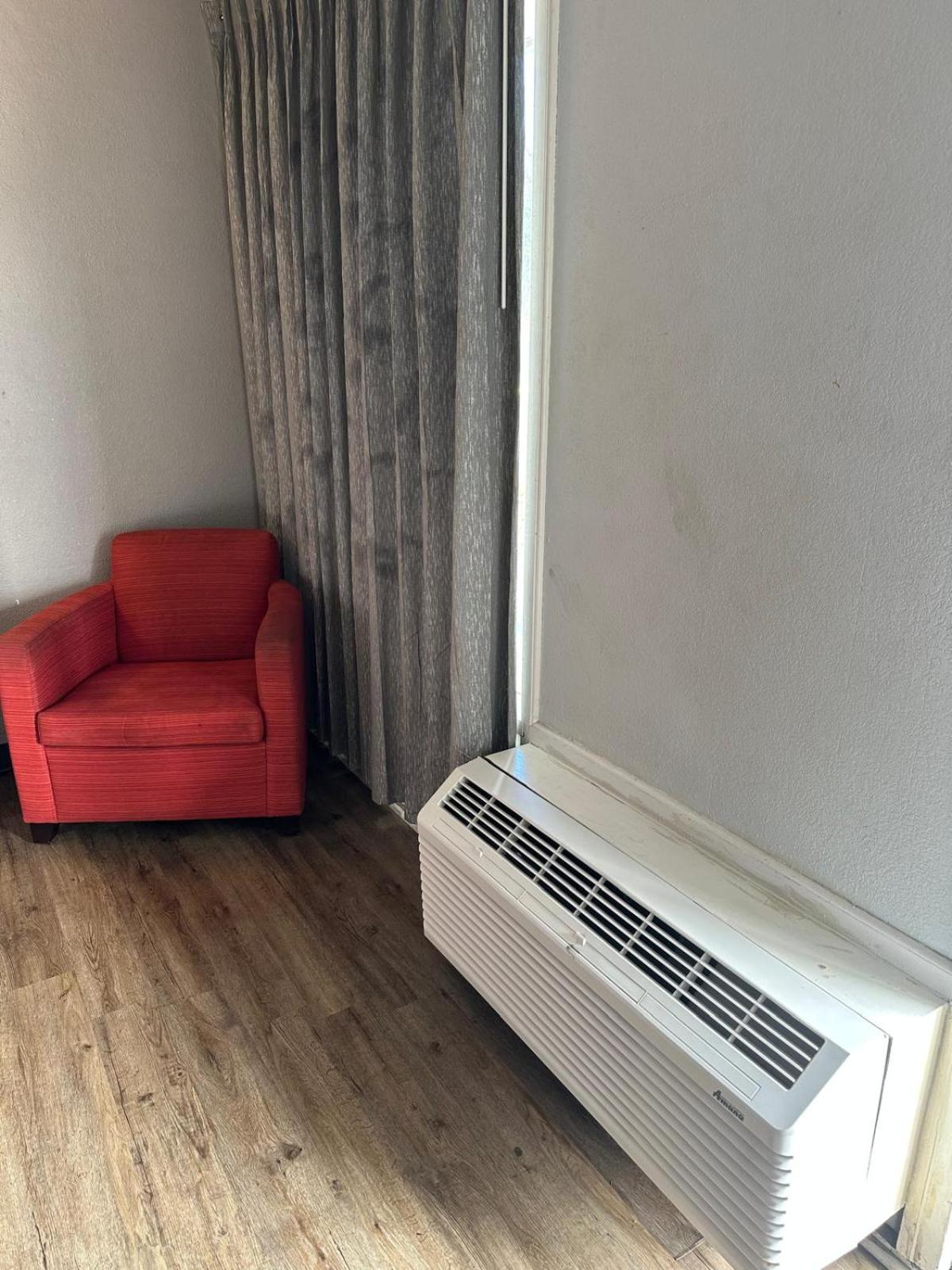 Budget Double Room photo 3