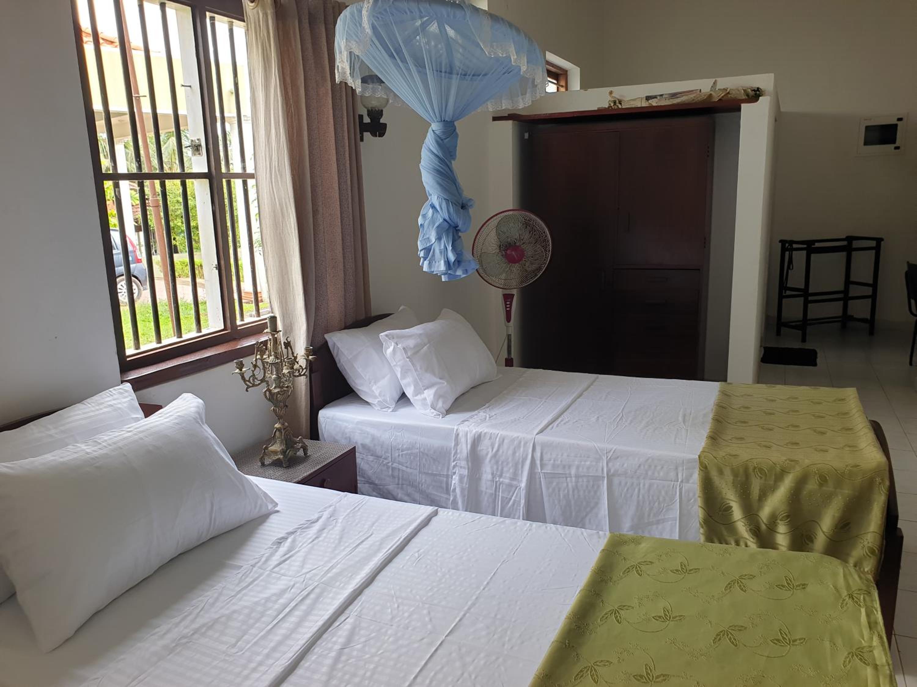 Standard Twin Room photo 2