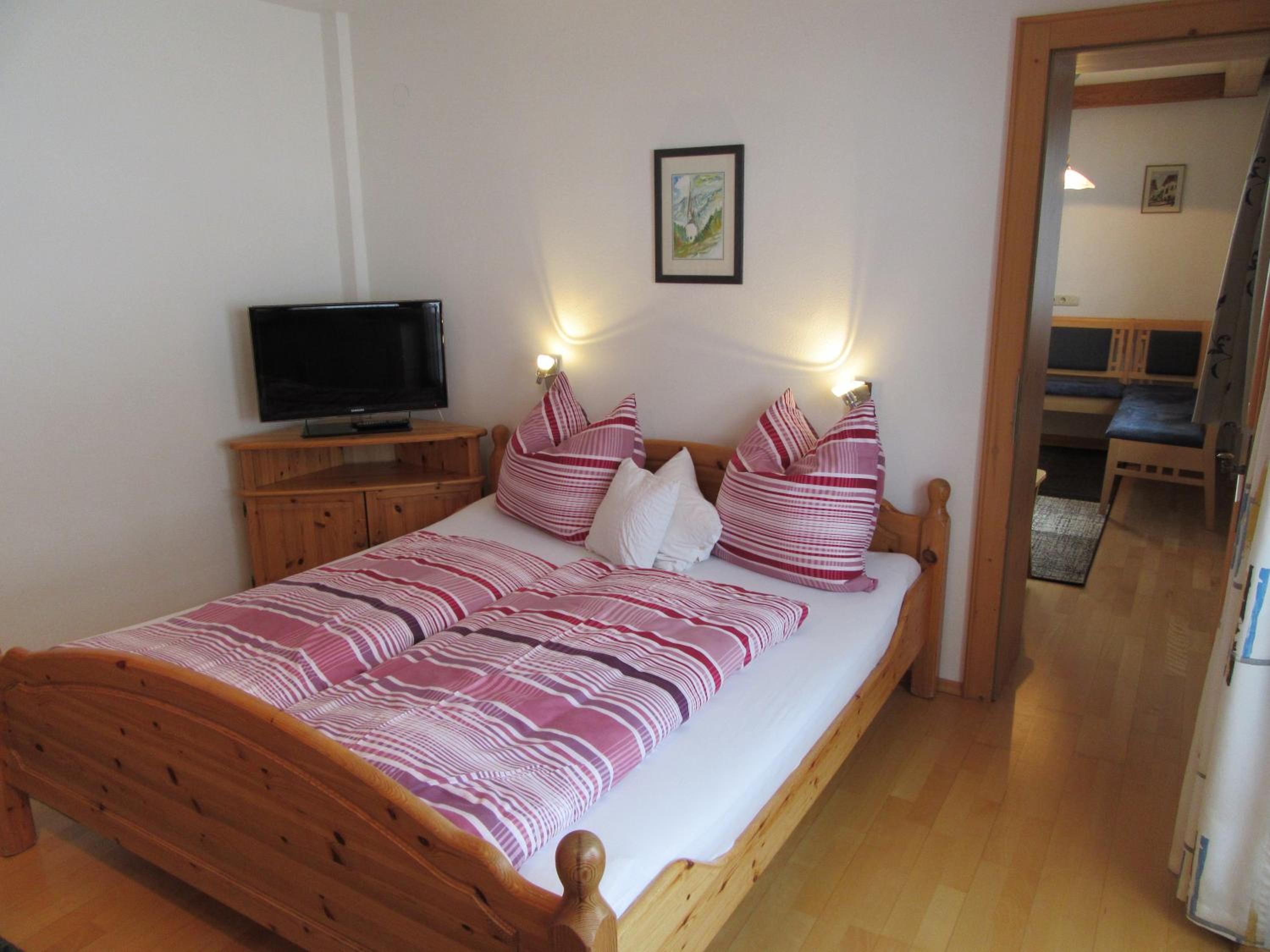 Standard One-Bedroom Apartment with Balcony photo 3