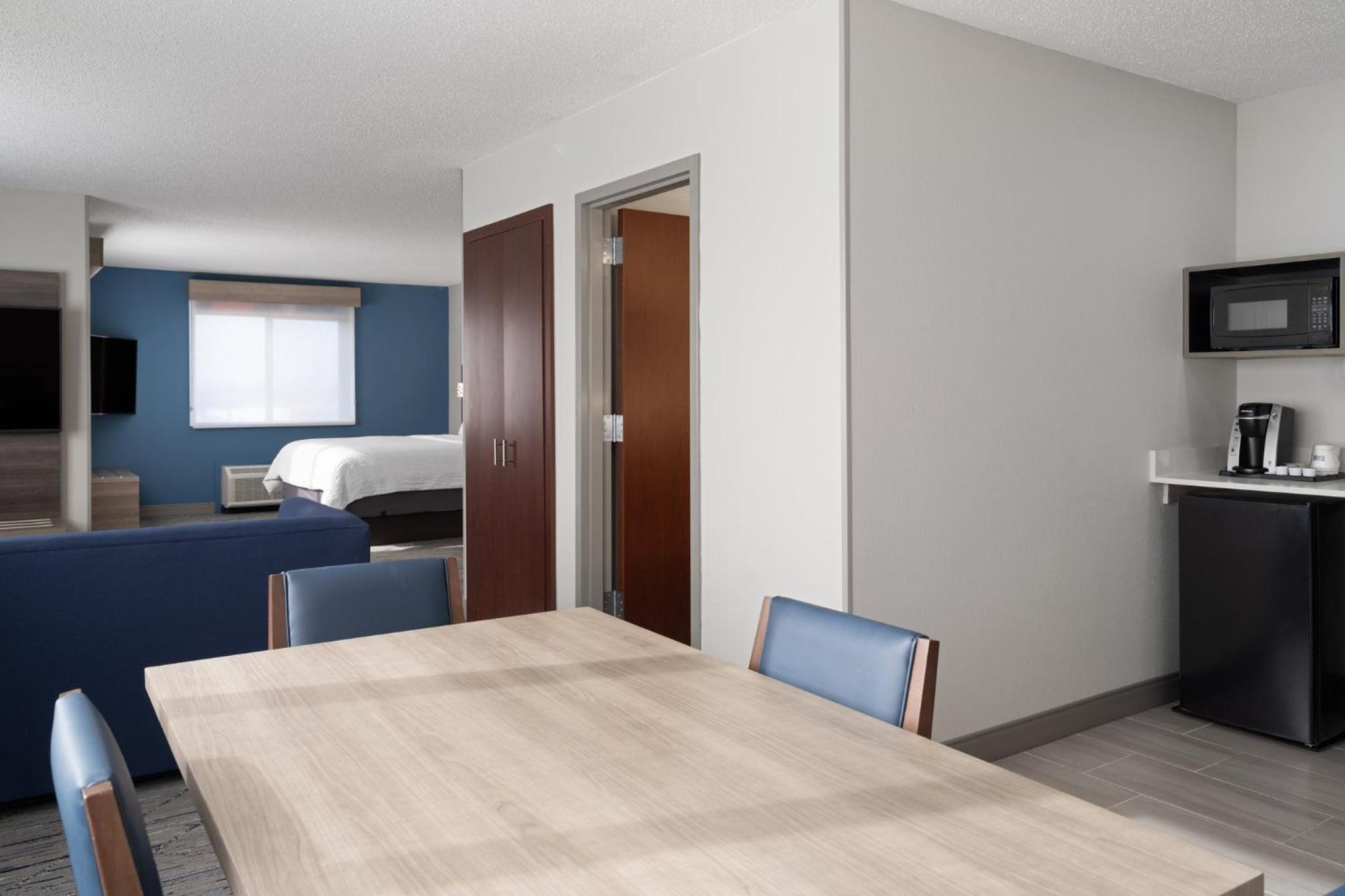 King Suite with Sofa Bed - Non-Smoking