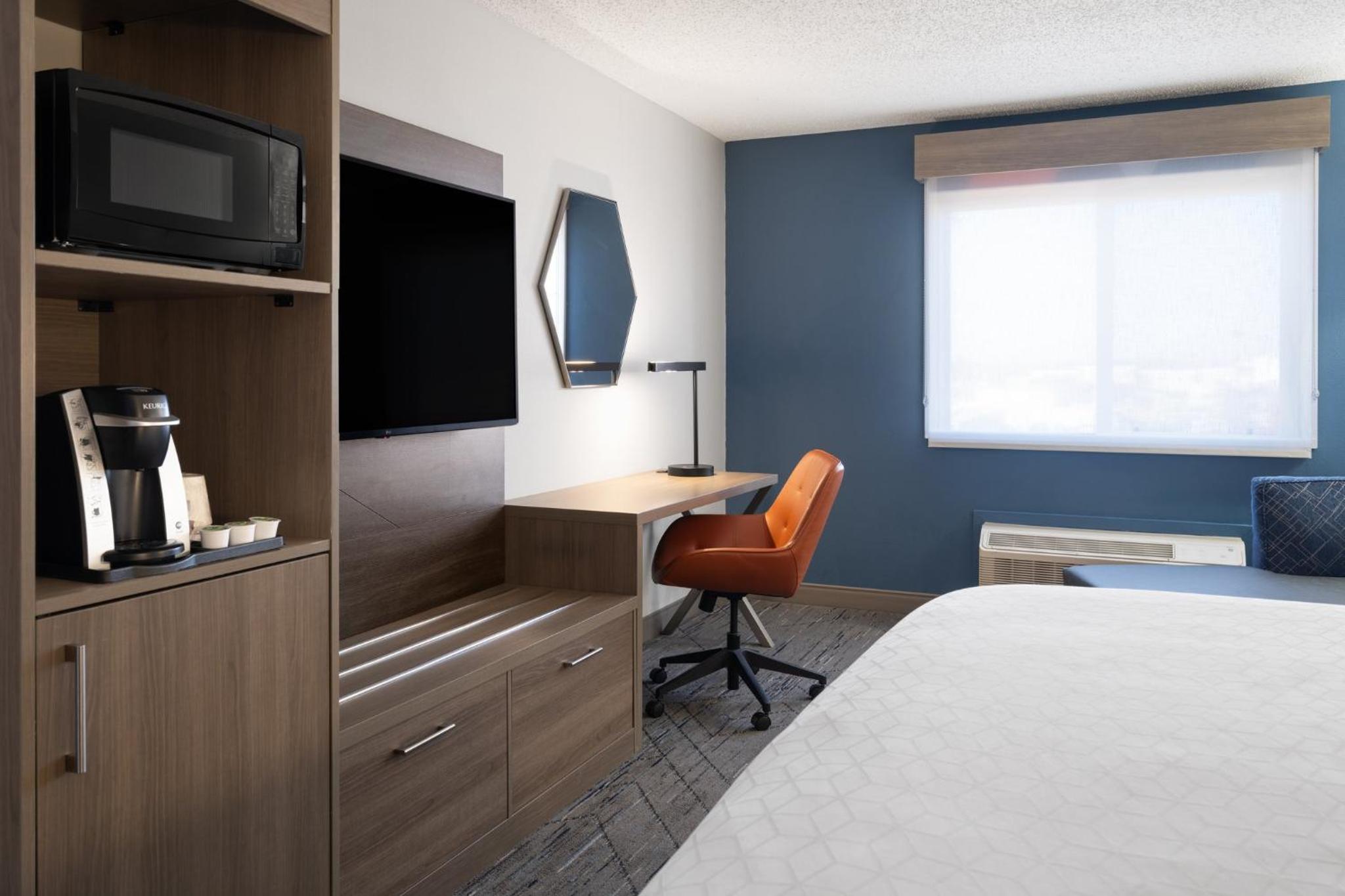 Standard King Room - Communications Accessible and Roll-in Shower