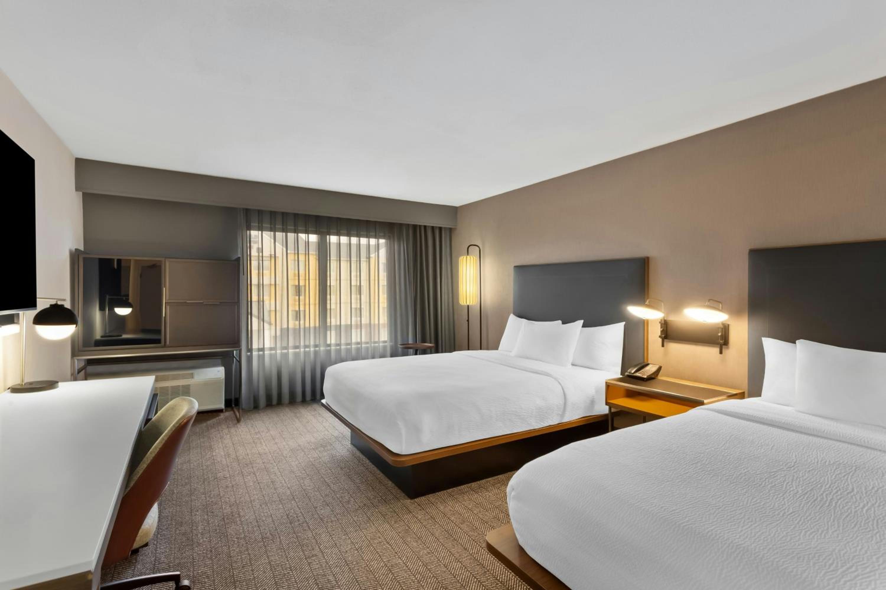 Queen Room with Two Queen Beds and Bathtub - Mobility Access/Hearing Accessible - Photo 1