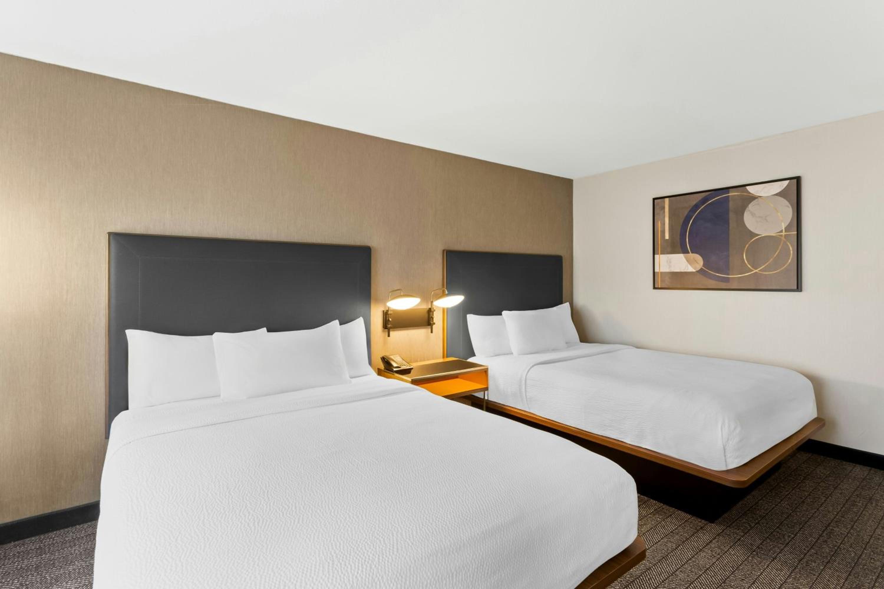Queen Room with Two Queen Beds and Bathtub - Mobility Access/Hearing Accessible - Photo 2