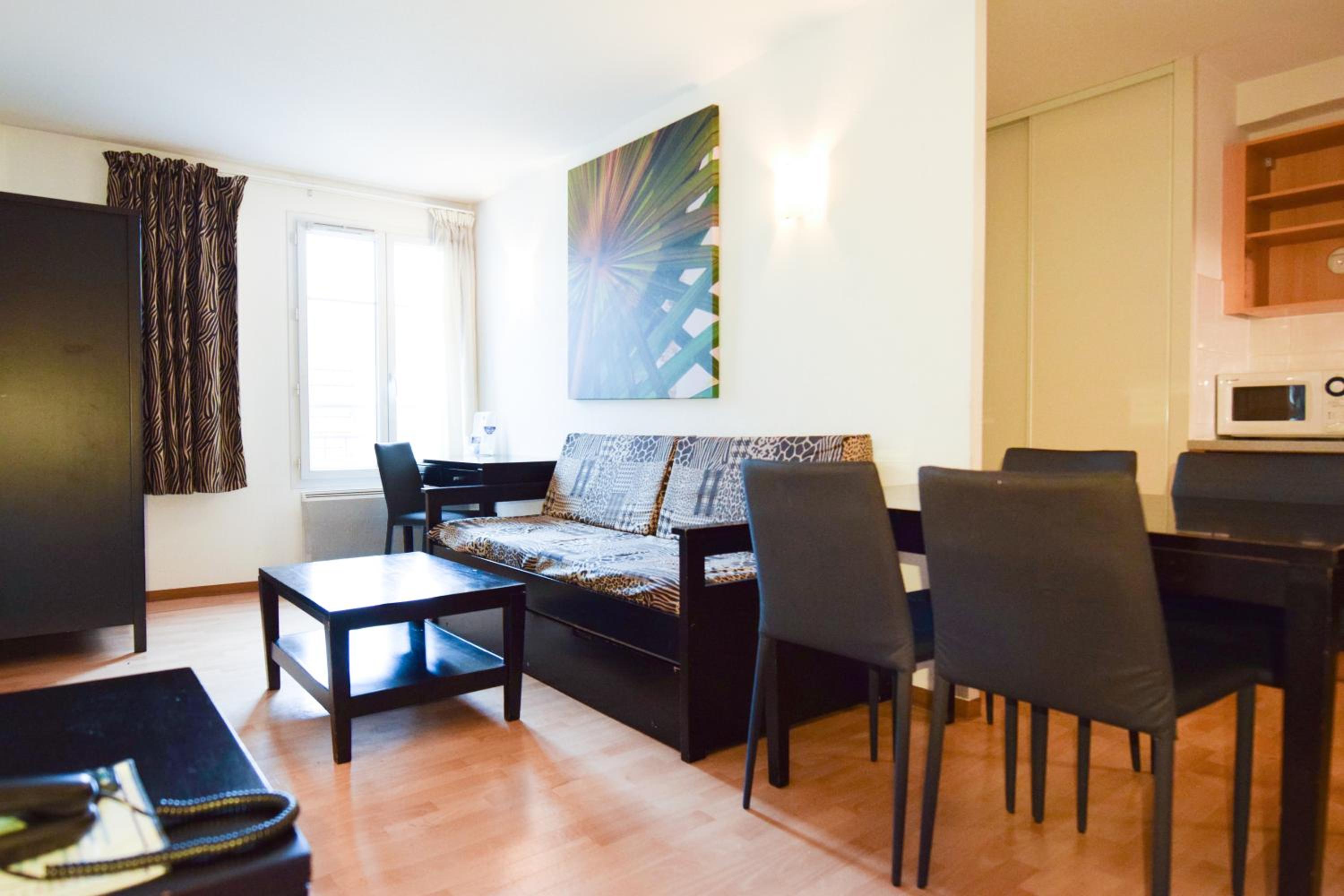 One-Bedroom Apartment - Photo 1