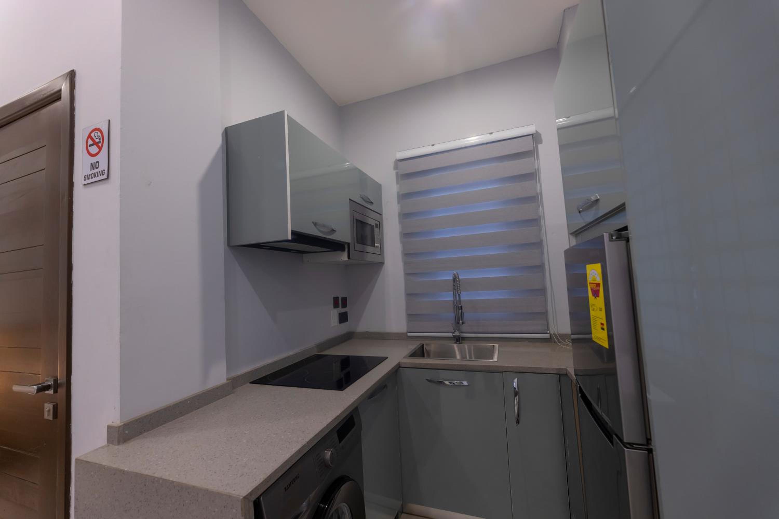 Studio Apartment photo 1
