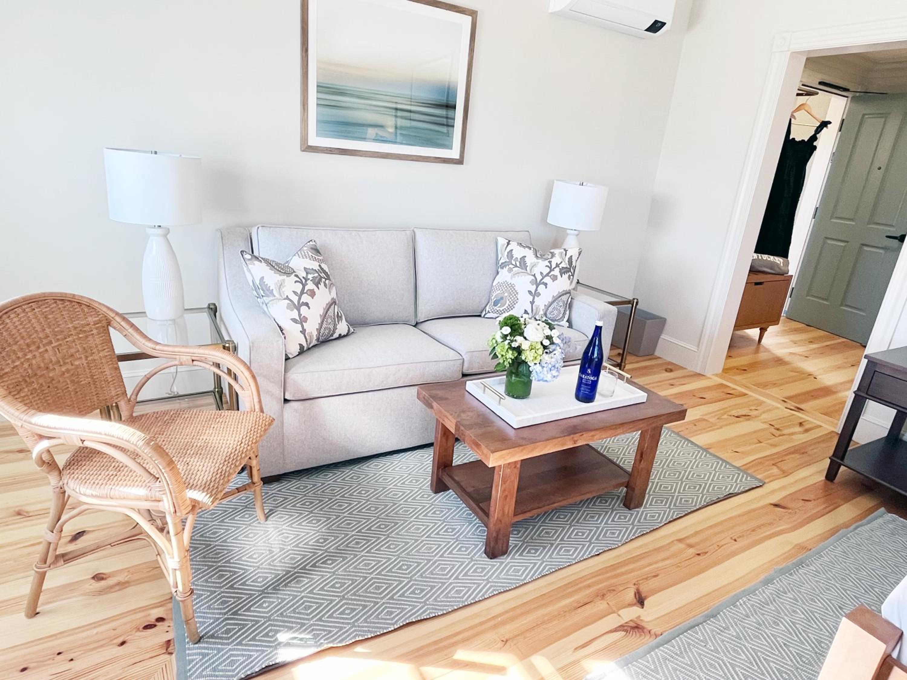 Veranda House - Grand Harborview King Balcony