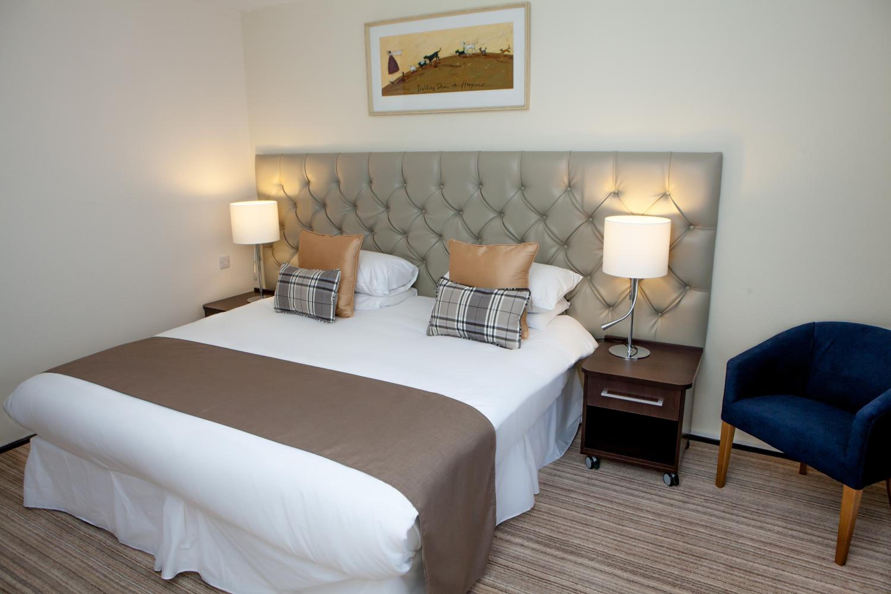 Double or Twin Room - Photo 3