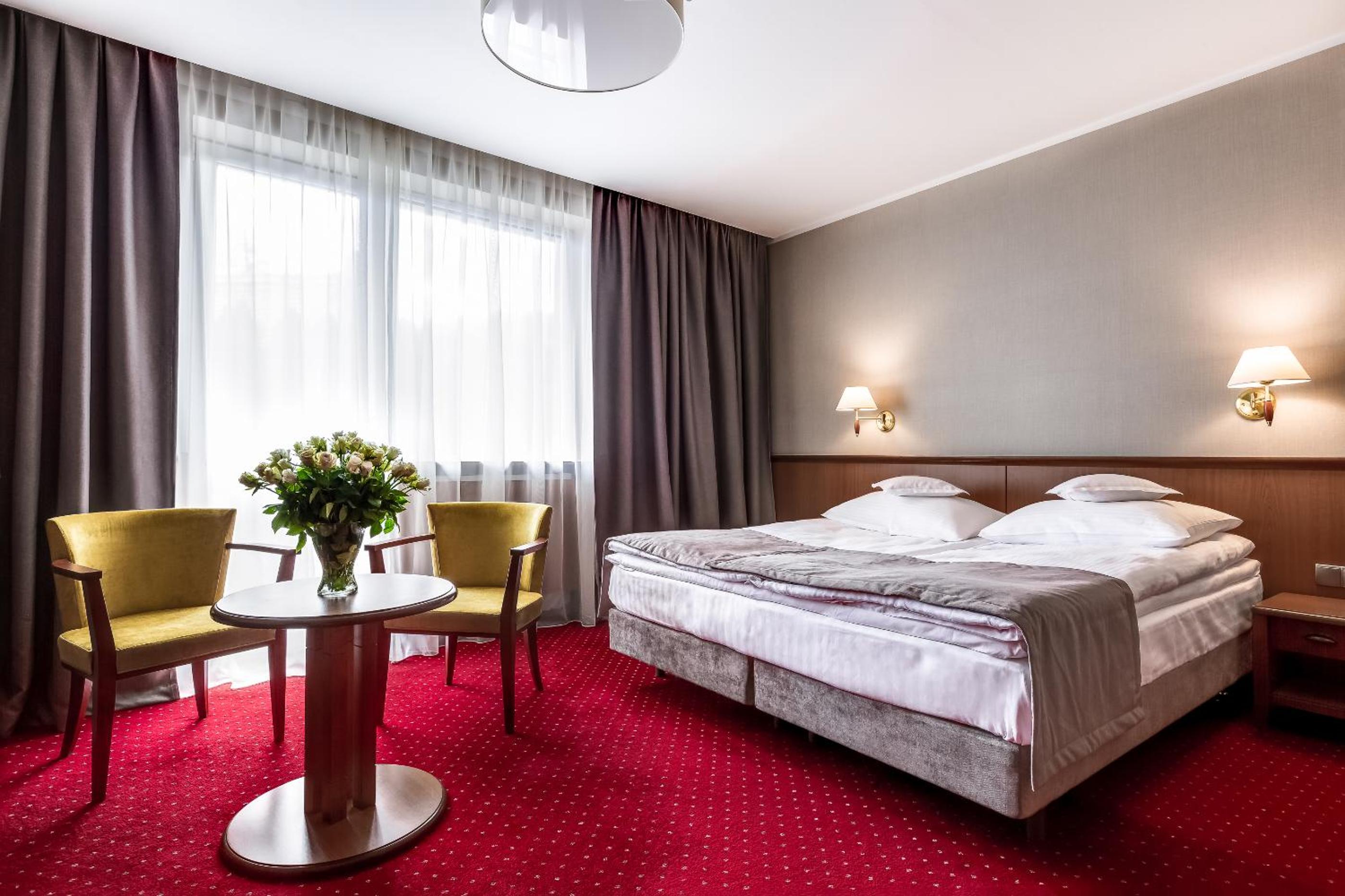 Prestige Room