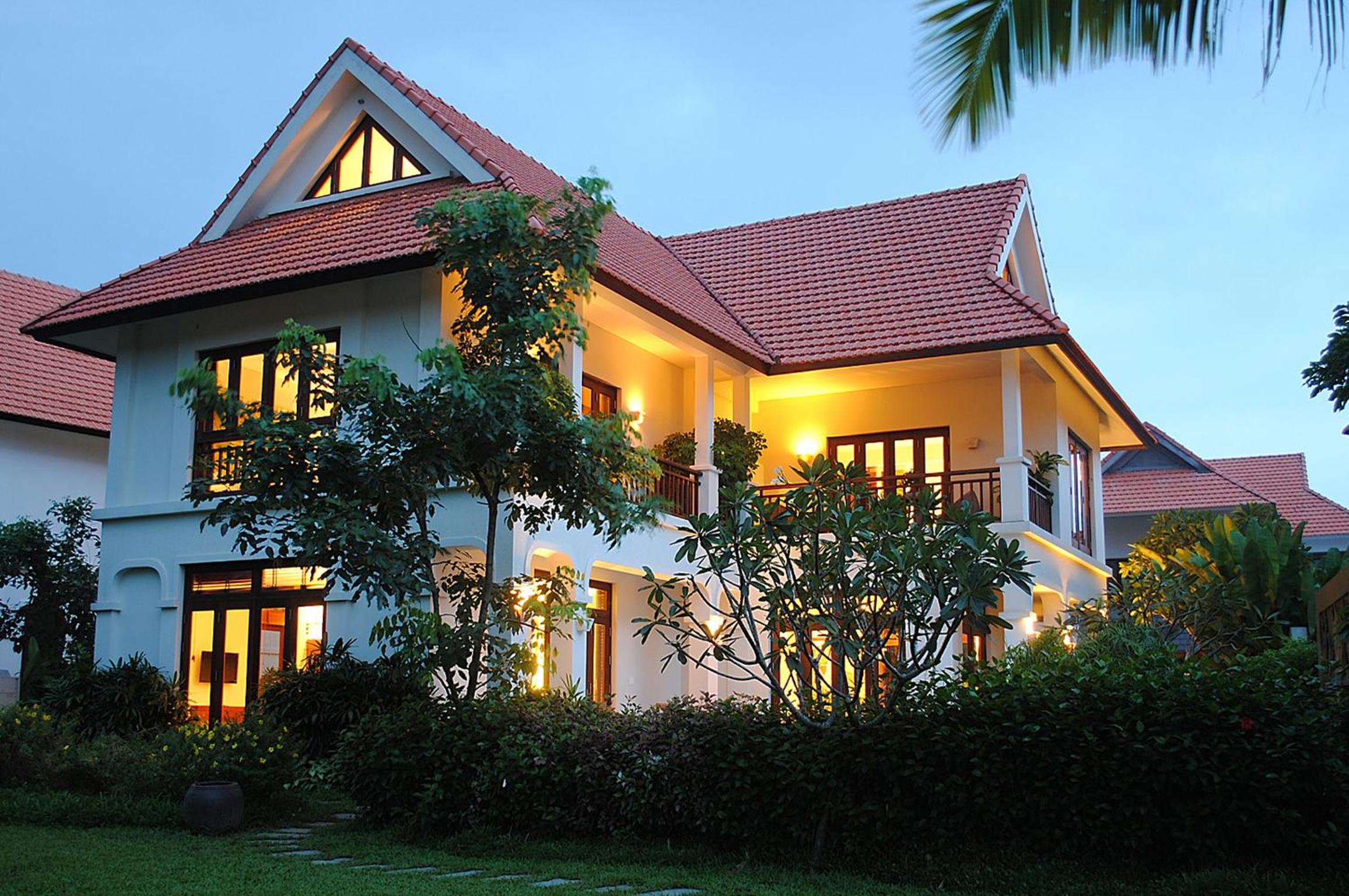 Hotel Building